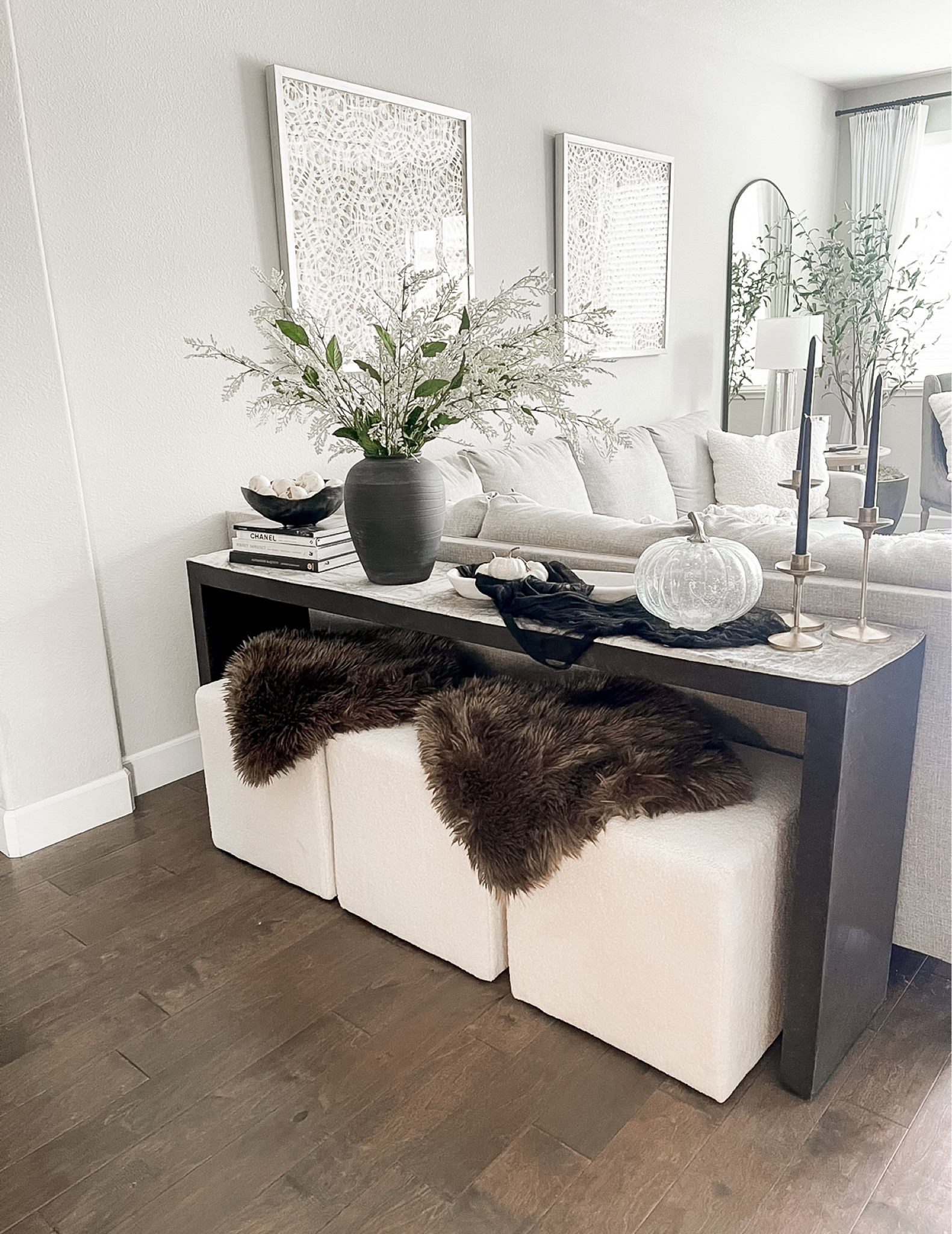 Subtle Hints of Halloween

#LTKSeasonal #LTKHoliday #LTKHalloween