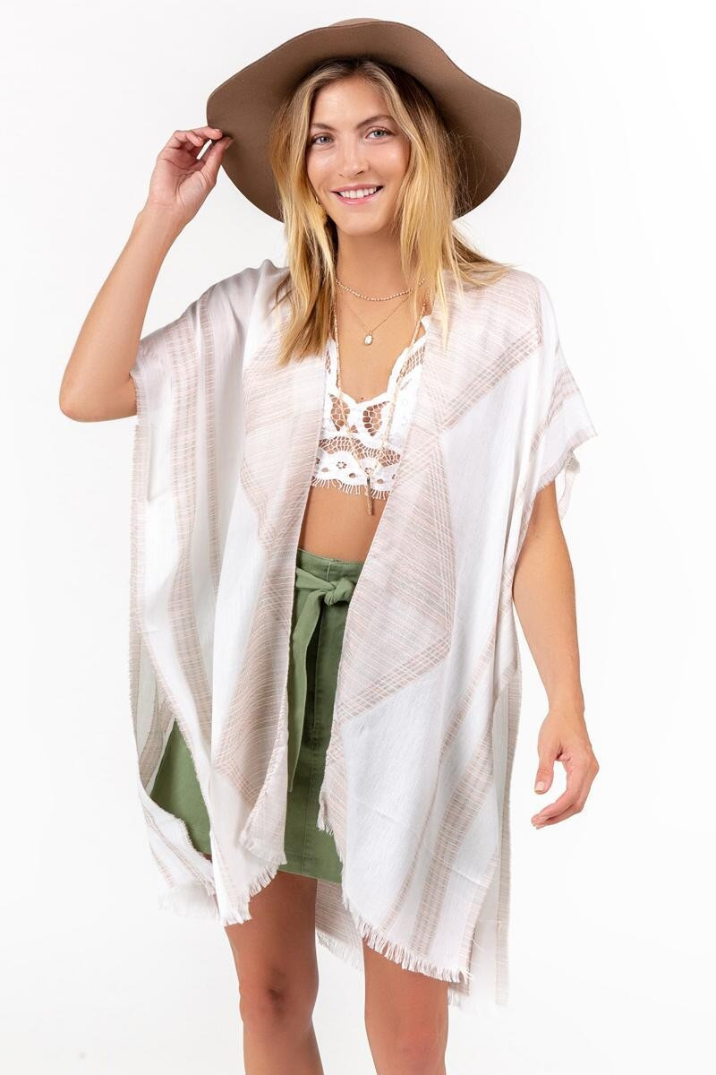 Nina Geometric Pattern Kimono | Francesca’s Collections