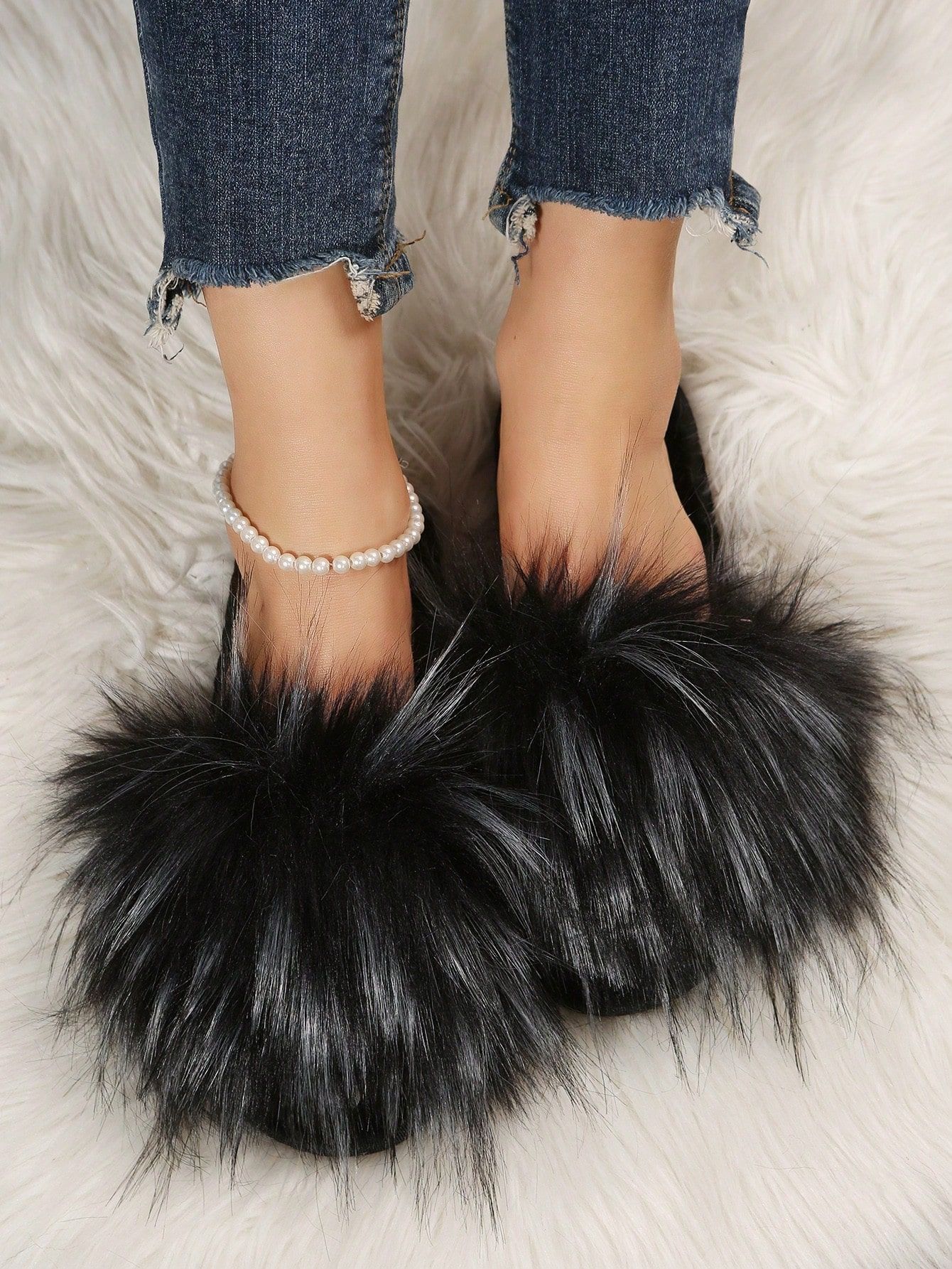 Women Minimalist Fuzzy Bedroom Slippers, Fashion Indoor Home Slippers | SHEIN