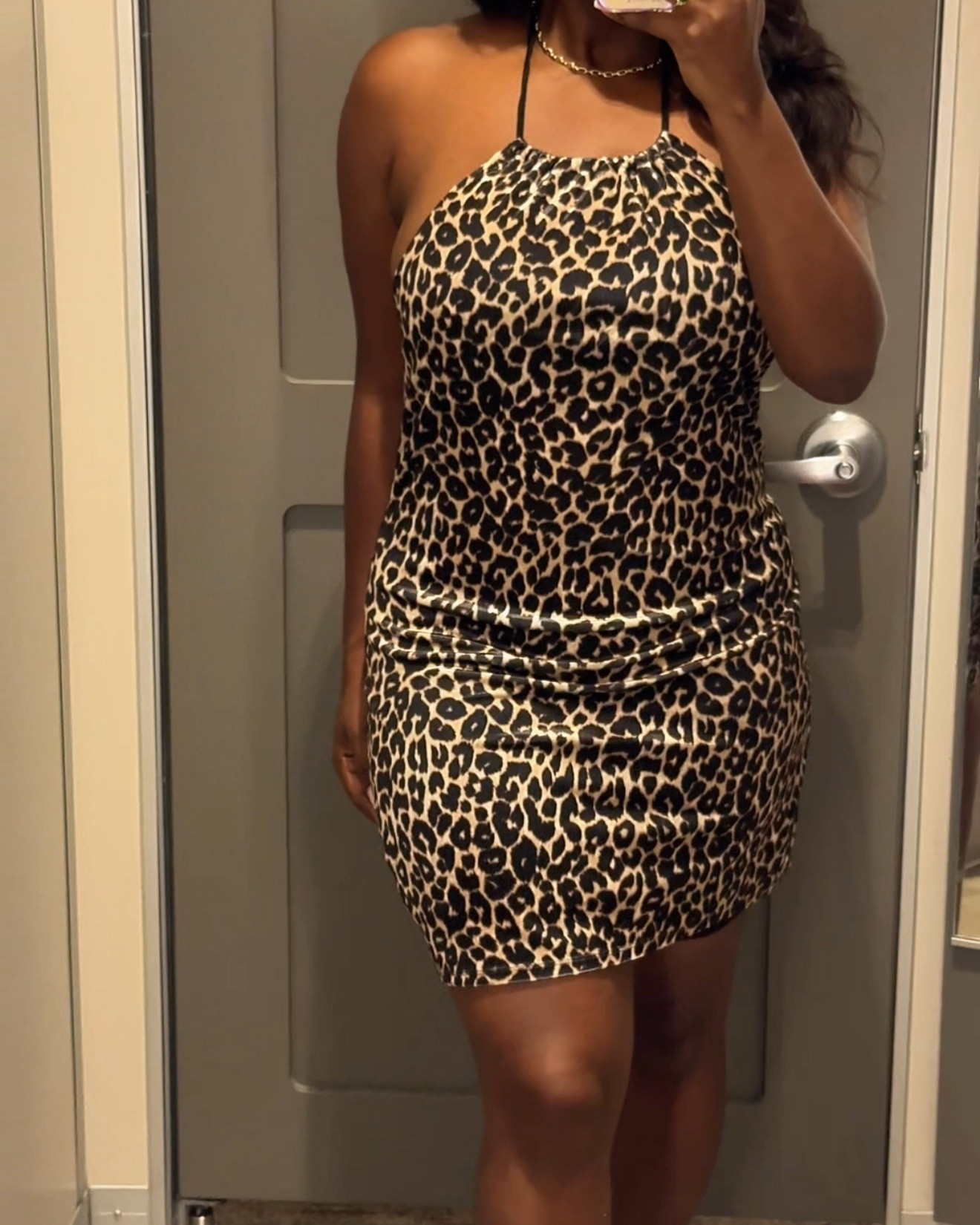 Sexy velvet dress 

#LTKVideo #LTKSeasonal