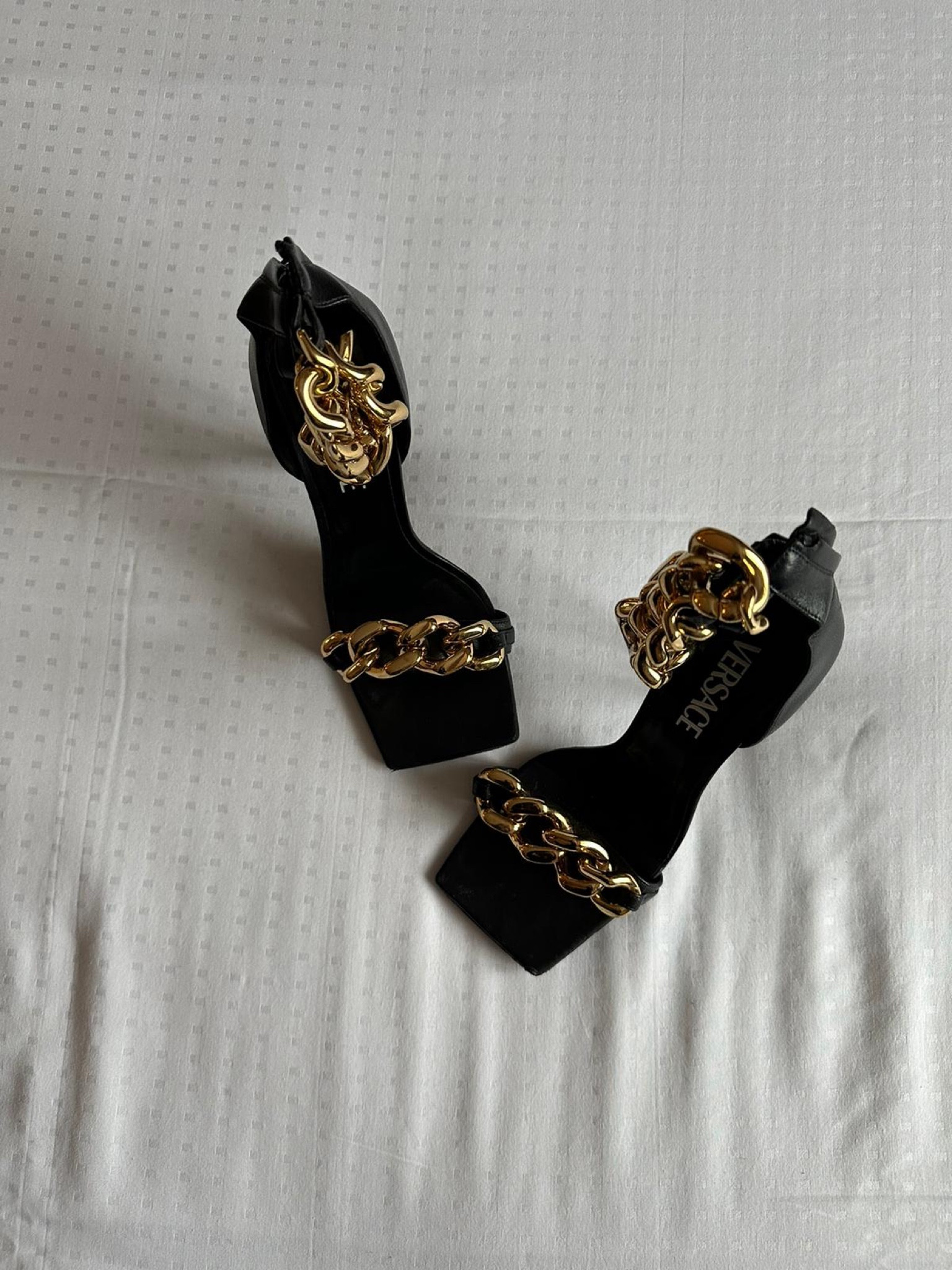 Versace chain embellished Medusa sandals ✨

#LTKSeasonal #LTKshoecrush #LTKeurope
