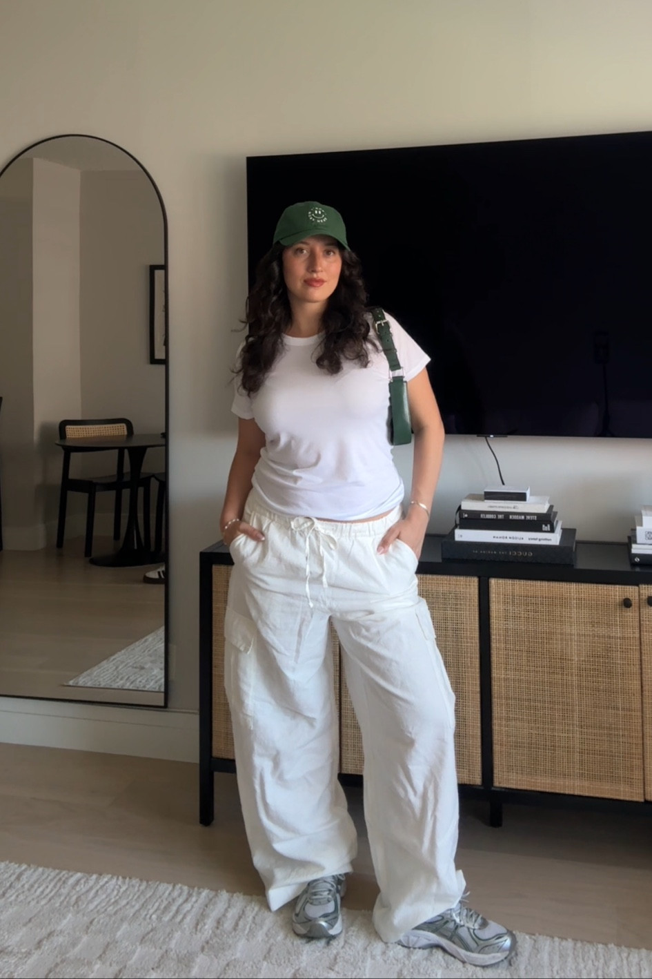 LINEN CARGOS FOR SUMMER 🤍 #linenpants #whitelinen #cargopants #summerootd #summerstreetstyle 

#LTKStyleTip