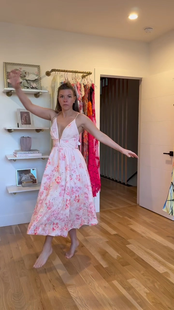 Content filming day for macys resort wear, spring casual looks & wedding guest 

Vici code: Emerson30 

Wearing my usual smalls/2

Wedding guest
Destination
Resortwear
Beach 
Vacation
Summer looks 

#LTKTravel #LTKgrwm #LTKSeasonal