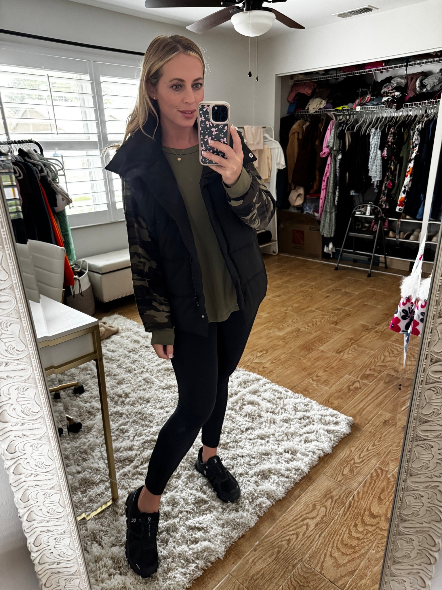 Puffer vest outfit 

#LTKootd #LTKMidsize #LTKSeasonal