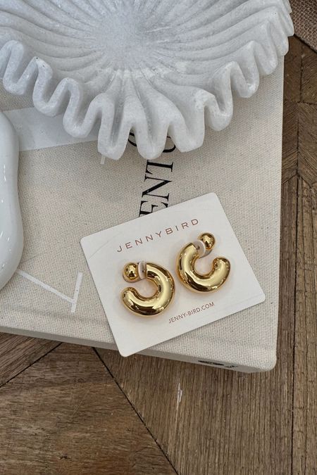 Gold hoops earrings 

#LTKSpringSale #LTKmidsize #LTKsalealert