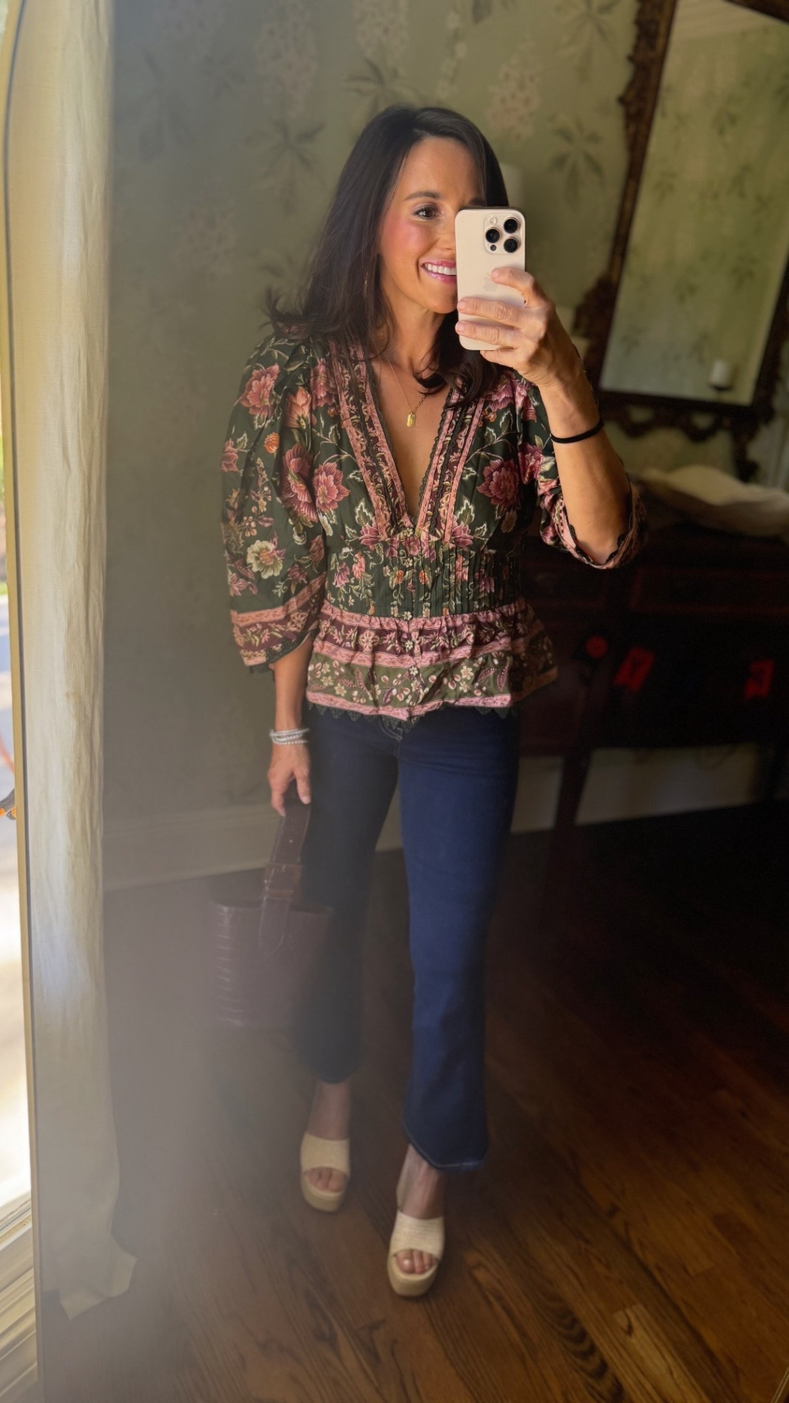 Perfect outfit for a fun girls night out! Love this sm! 

#LTKFindsUnder100 #LTKStyleTip