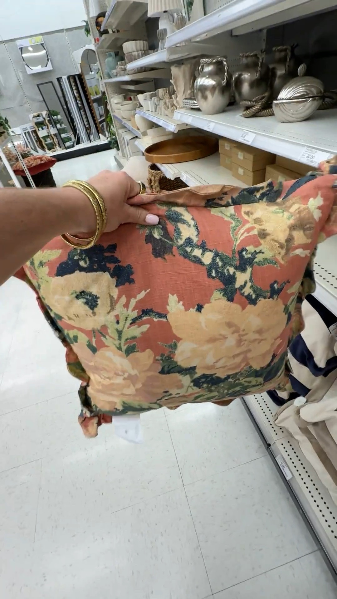 Such a pretty floral accent pillow. I love the scalloped edge and warm tones—it adds just enough pattern without overpowering a space.
Also worth noting: this comes in a navy color and coordinates beautifully with stripes, which makes it easy to mix and layer.

floral throw pillow | scalloped edge pillow | Studio McGee Target | classic home decor | layered pillows | timeless patterns

#LTKFindsUnder50 #LTKSeasonal #LTKHome