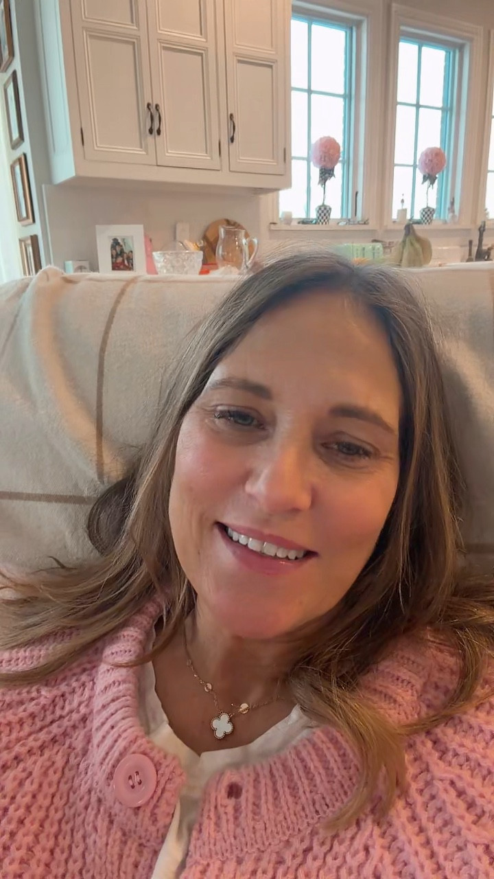 Good morning!! 

#LTKFindsUnder50 #LTKootd #LTKOver40