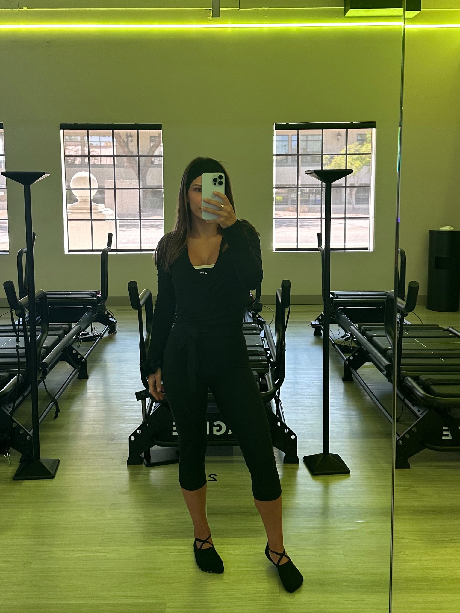 437 set ✨ wearing xs 
(Rolled the pants to make them capris)

#LTKFindsUnder100 #LTKActive
