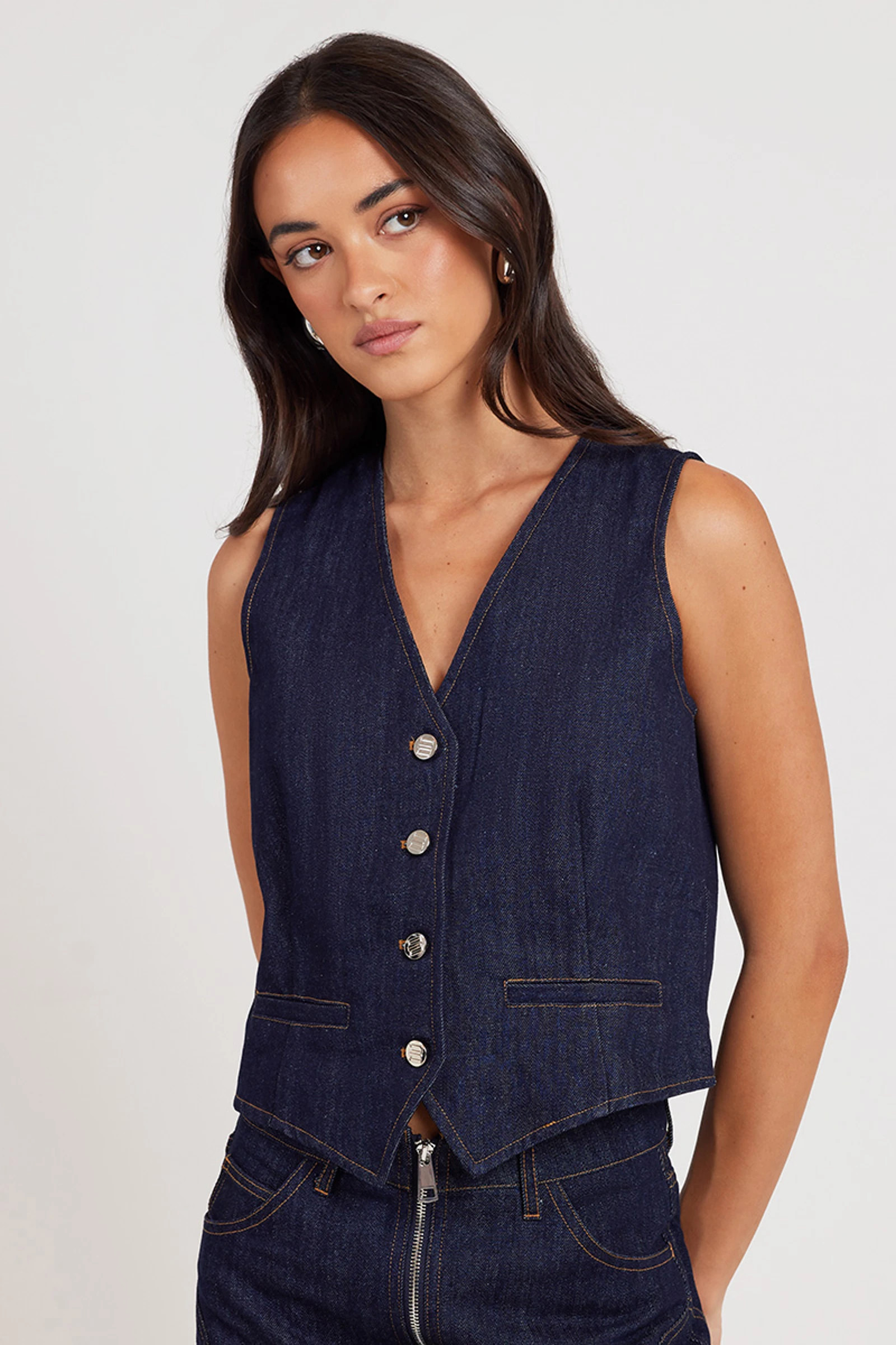 Quinnella Vest | Stylerunner