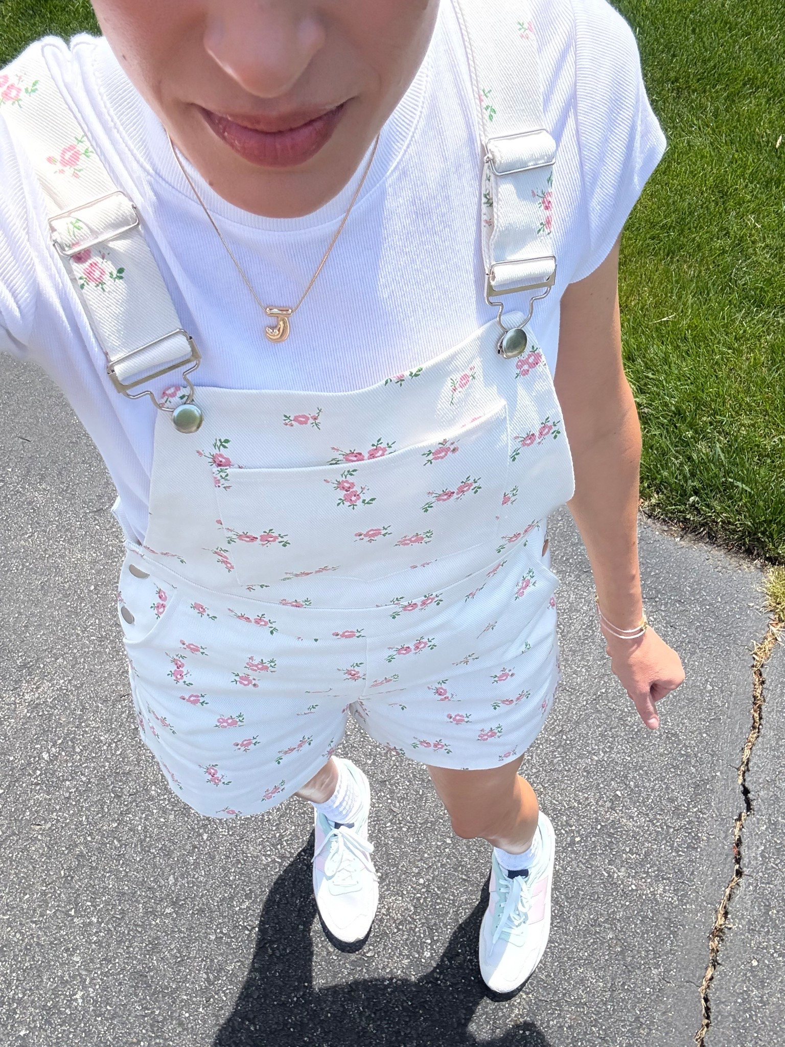 Summer outfit 
Floral overalls 

#LTKFindsUnder100 #LTKStyleTip #LTKSummerEdit