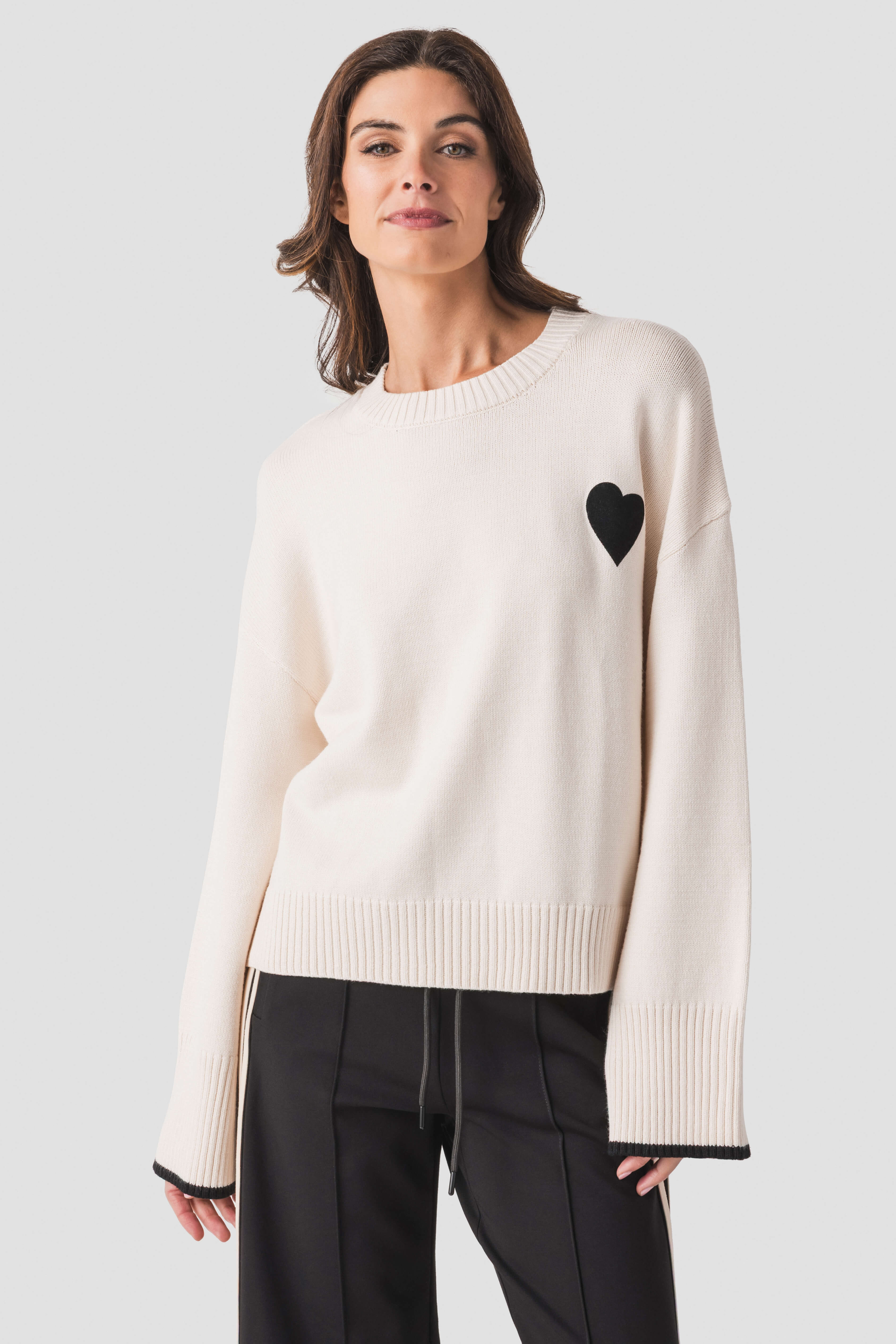Elan Heart Sweater | Social Threads