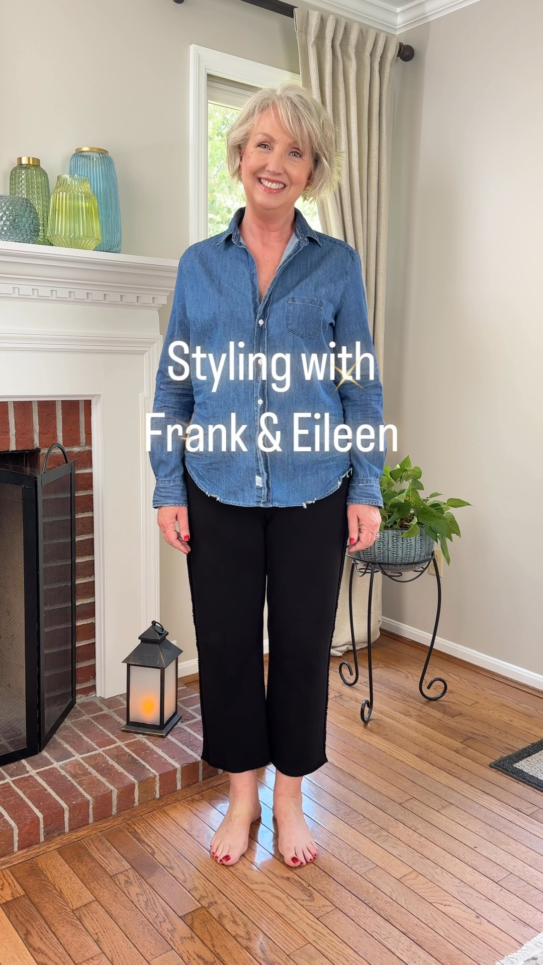 Style the perfect fall day with Frank & Eileen separates. For a fun day of apple picking or pumpkin hunting, I’ve worn the Bella triple fleece sweatpants in black, the Eileen denim shirt and the Mini Belfast double breasted jacket in crimson triple fleece. It’s all so comfortable, cozy and chic! Everything runs true to size per their size guides. @FrankandEileen #FrankandEileenPartner 
#WearLoveRepeat 
#falloutfitideas #everydayoutfits 
