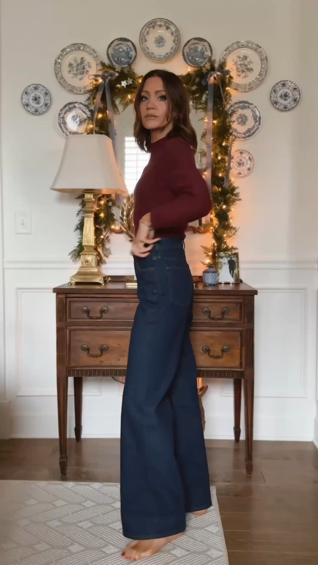 Small in burgundy sweater 
Xs in sequin skort 
Xs in burgundy coat (use code holiday30 for 30% off) 
25 in jeans (they run big so size down)
Size 2 in sequin midi skirt 
Size s in sequin dress 