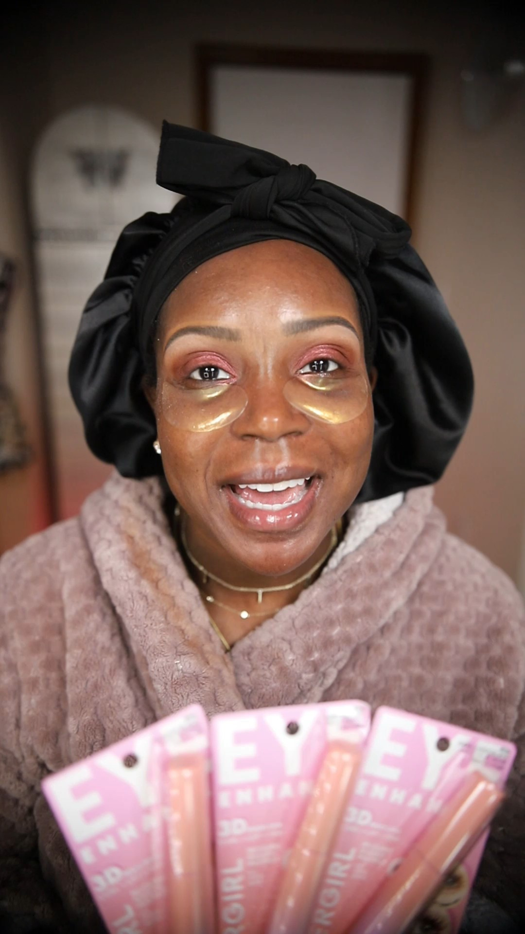 Trying out the new Covergirl 3D Lash mascara on my itty bitty lashes

#LTKBeauty #LTKVideo