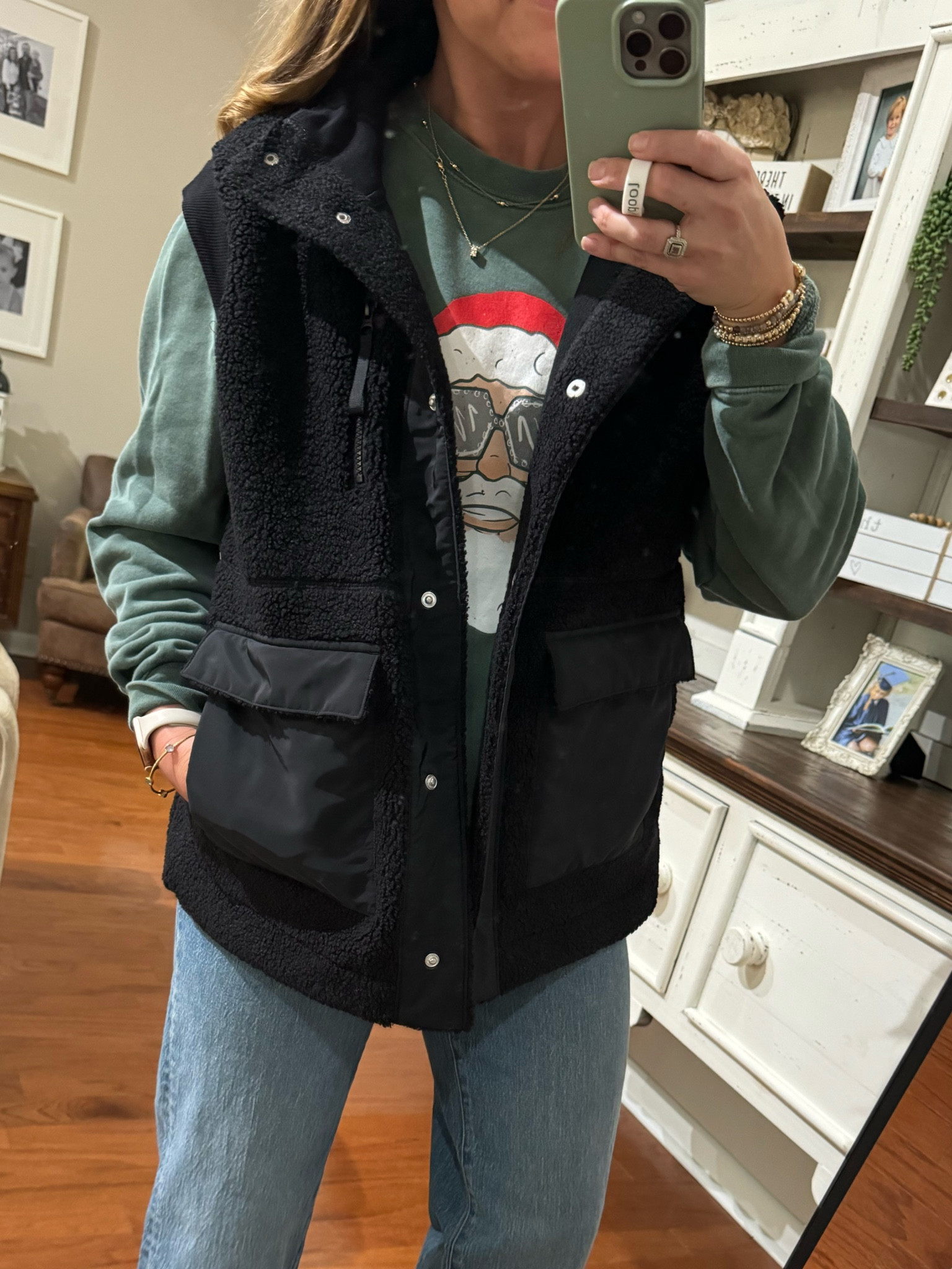The perfect vest to throw on over anything! I’m in the medium and it’s an oversized fit!

#LTKGiftGuide #LTKHoliday #LTKCyberWeek