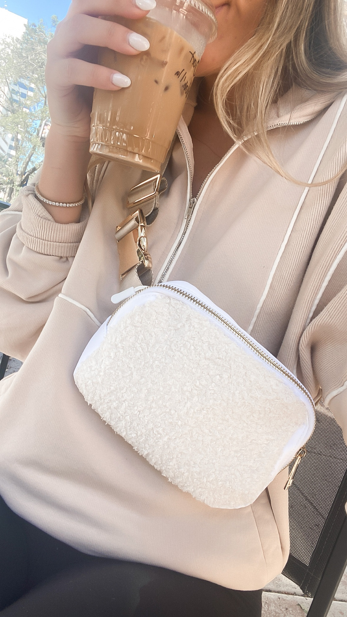 Amazon Sherpa belt bag! Lululemon dupe under $35 - perfect for fall! Still in stock in black 🖤 

Belt bag. Sherpa belt bag. Fuzzy belt bag. Trendy belt bag. Lululemon belt bag dupe. Amazon belt bag. 

#LTKSeasonal #LTKitbag #LTKunder50