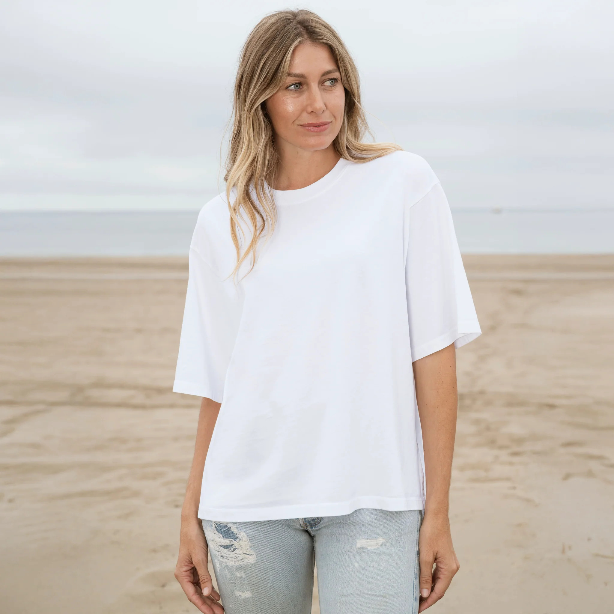 Womens Relaxed Fit Curved Hem Heavyweight Tee | The Classic T Shirt Company