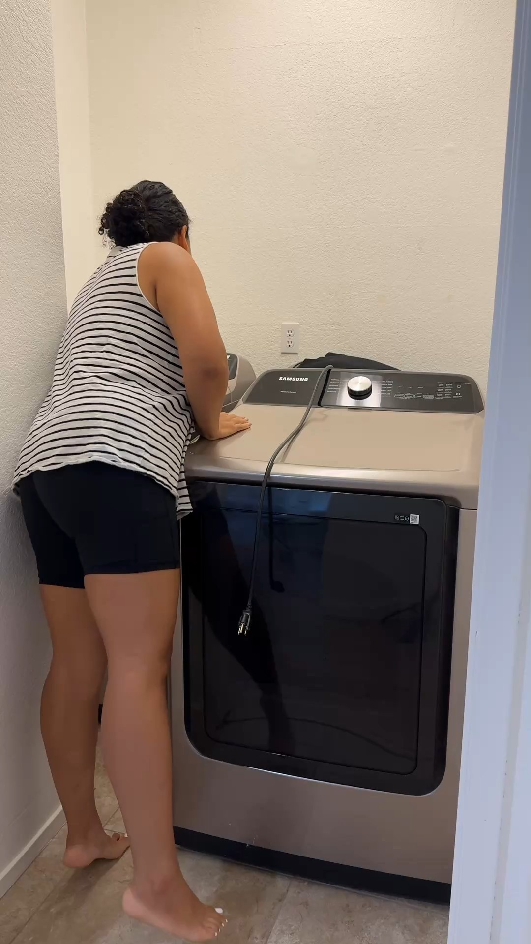 Laundry room makeover pt1.

#LTKMidsize #LTKHome #LTKOver40