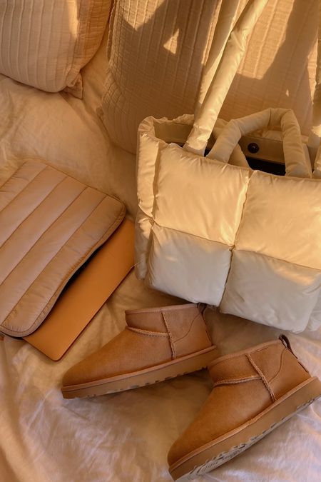 Amazon puffer tote | amazon puffer laptop case 

Amazon fashion finds | amazon bag | tote bag | 

#LTKunder100 #LTKunder50 #LTKFind