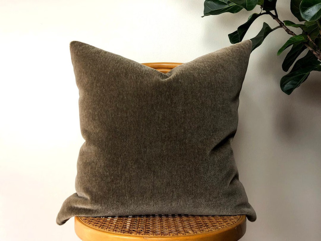 MINK BROWN Double Sided Mohair Velvet Pillow 18x18, 20x20, 22x22, 24x24 Square - Etsy | Etsy (US)