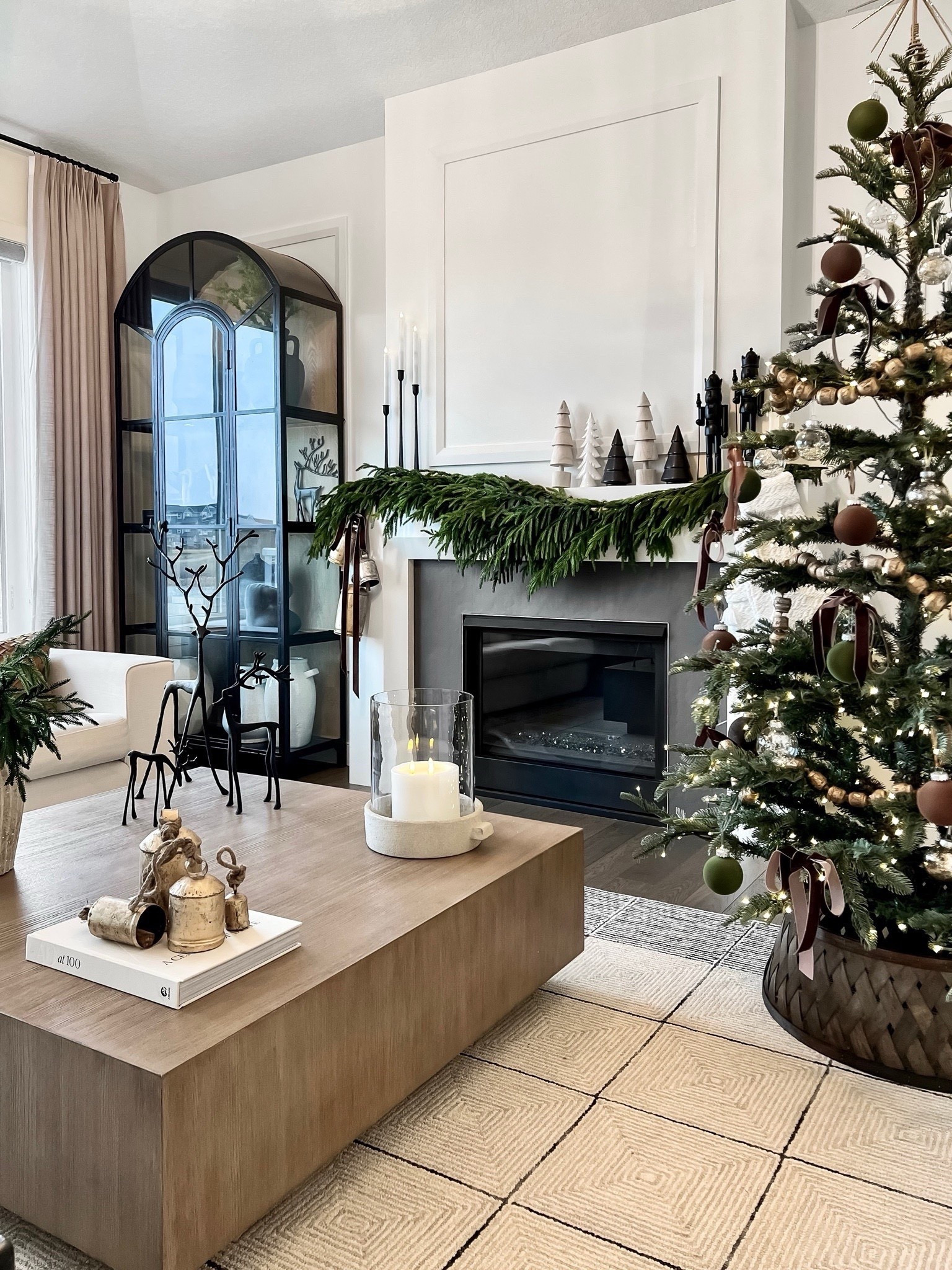 ☺️ This set of 3 reindeer from Pottery Barn is a statement piece! Style them on your coffee table, kitchen counter, or sideboard! 💕

Take a look at my other favorite Christmas décor finds! Perfect for adding charm and holiday cheer to your home this season.

Let me know which one’s your favorite! ☺️

#ChristmasDecor #HolidayInspo #FestiveFinds#LTKHoliday