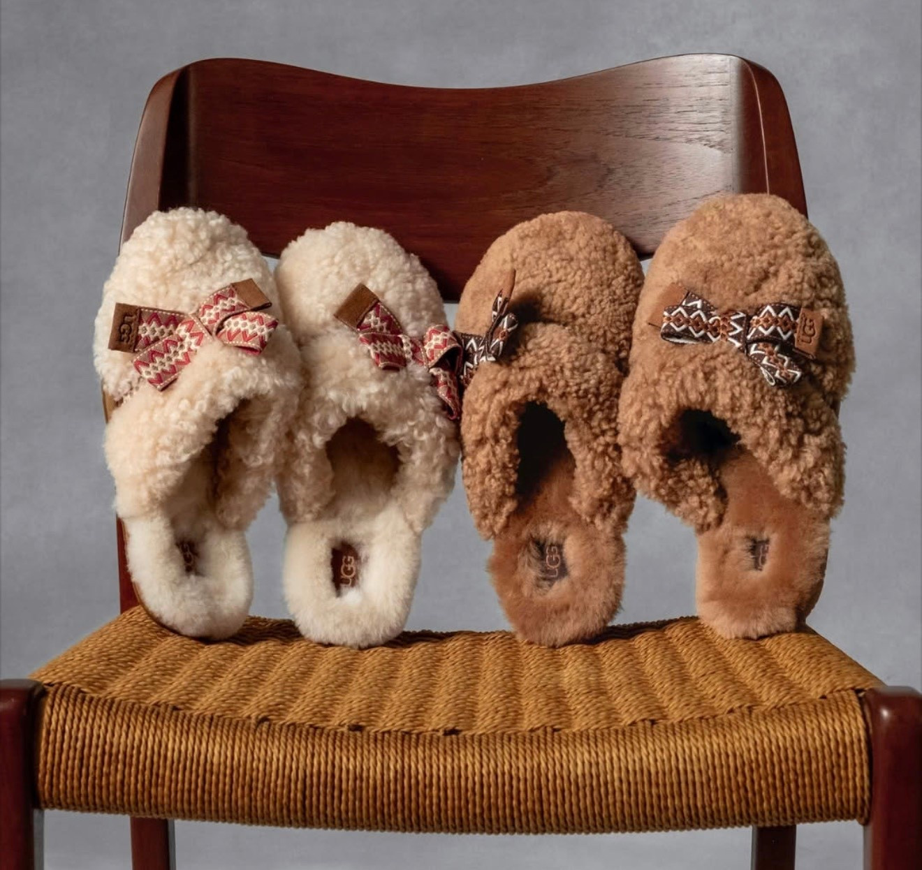 Cuteeee slippers for the holidays!! Great Christmas gift idea for women 

Christmas gift ideas
Gifts for her 
Uggs 
Ugg

#LTKHoliday #LTKGiftGuide #LTKFindsUnder100