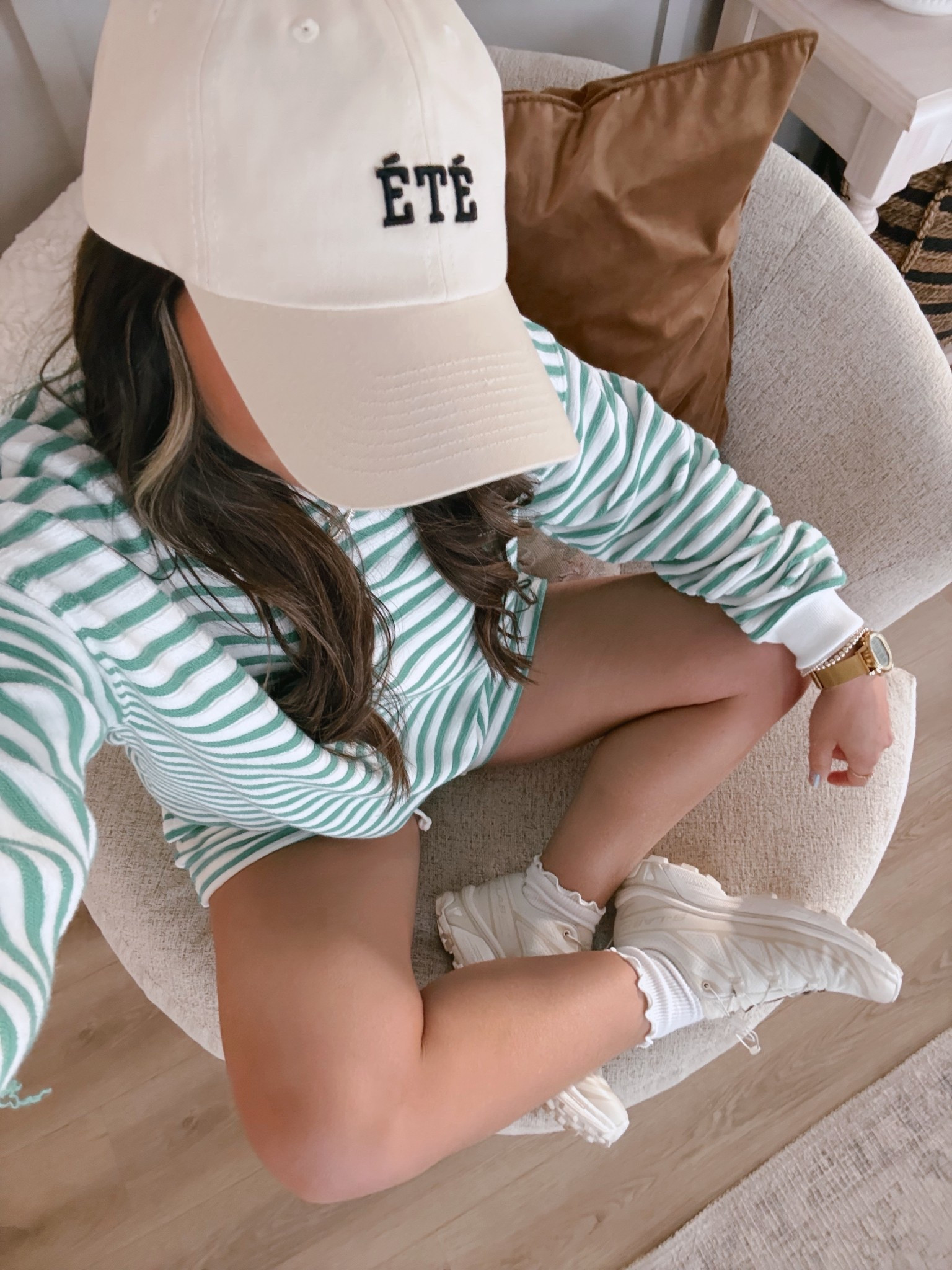 Today’s basketball Mom outfit set is for American Eagle shoes are Solomon a size sized up to a medium in shorts and large in top


#LTKmomlife #LTKootd #LTKgrwm