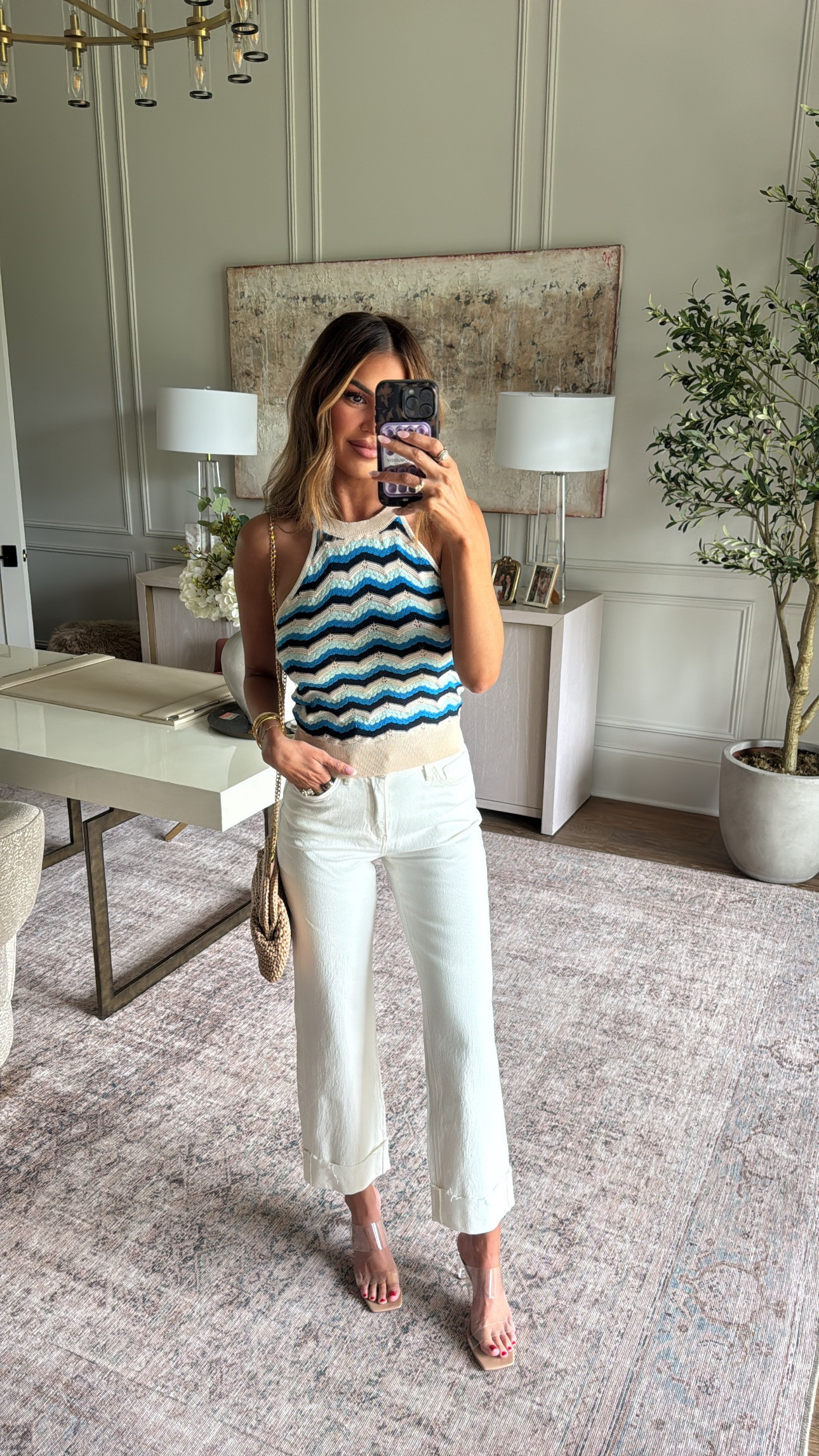 vici haul incoming 💙 wearing a small top and 26 denim! use code hollie40 for 40% off all pieces 

 