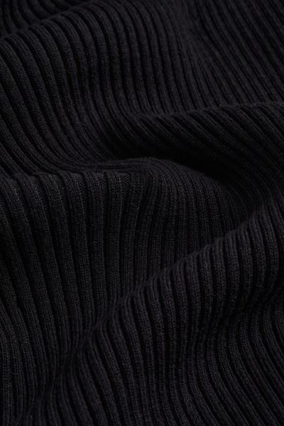 Rib-knit dress | H&M (UK, MY, IN, SG, PH, TW, HK)