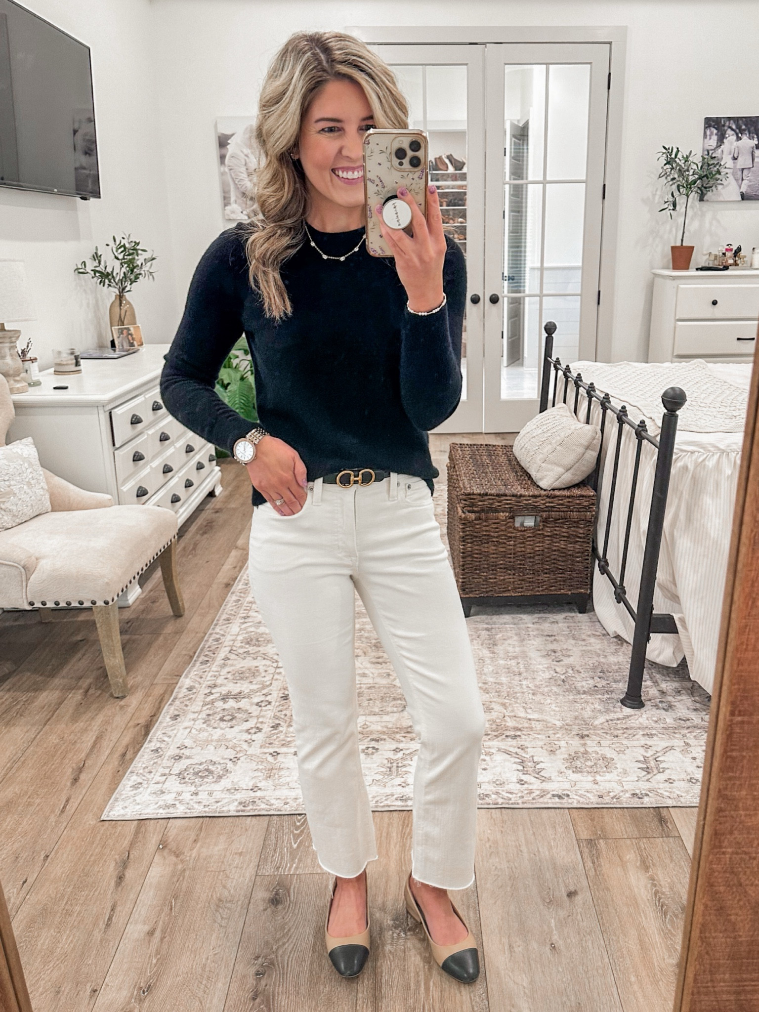 Smart casual work outfit
Sweater- xs go up one size
White jeans- 24 reg tts
Flats- size 5.5 tts


#LTKworkwear #LTKfindsunder100 #LTKsalealert