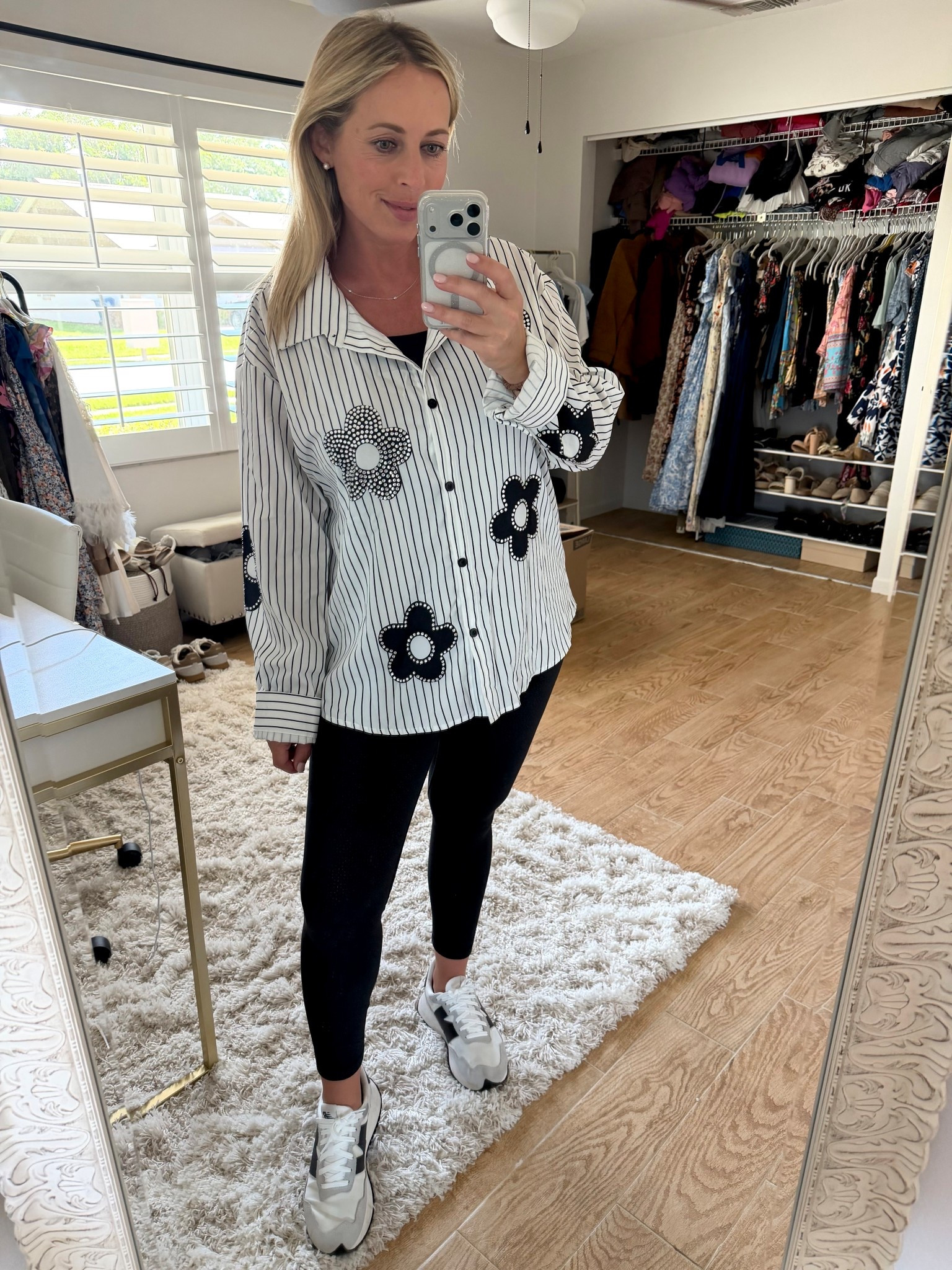 Button down blouse 



#LTKootd #LTKMidsize #LTKBump