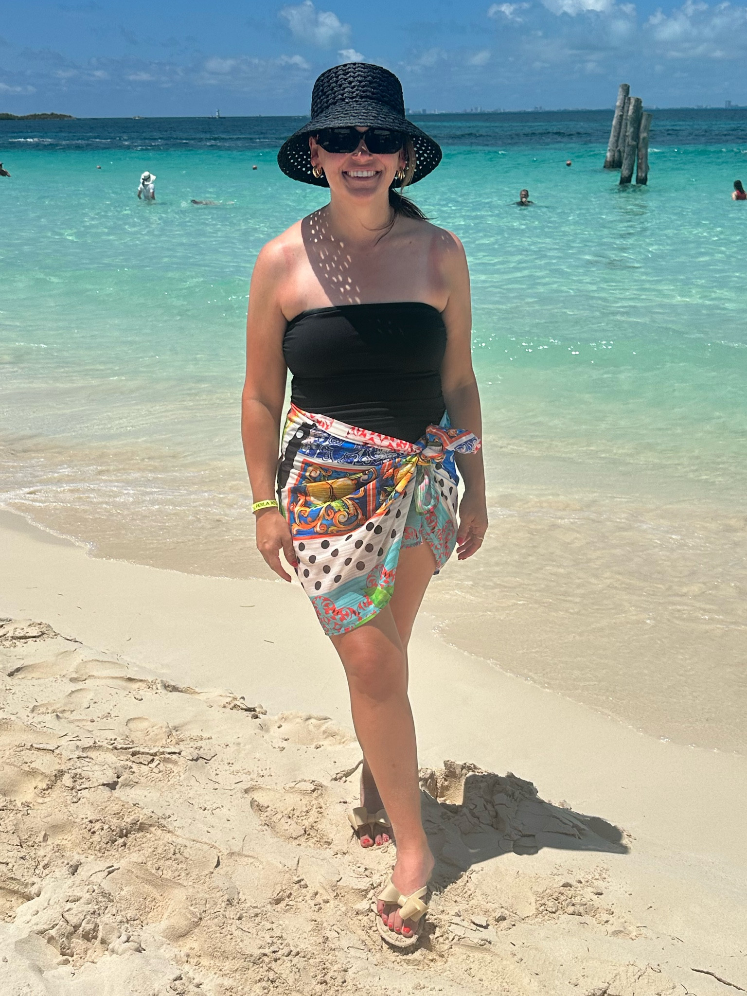 Beach look! True to size

#onepieceswimsuit #coverup #beachhat #beachlooks

#LTKStyleTip #LTKTravel #LTKSwim