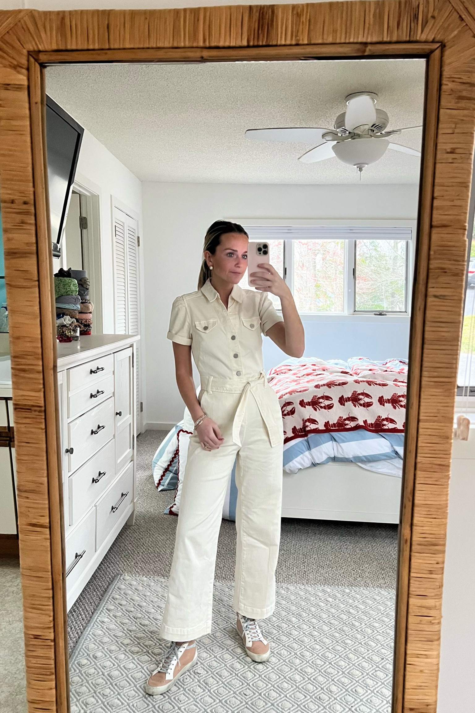 i’ve never been a jumpsuit gal…but this denim one is the exception💘💘 feels buttery soft and looks SO feminine! also fits perfectly, with the cutest ankle length (perf for my midstars!) 


ON SALE right now!! Wearing 00!

#LTKSeasonal #LTKsalealert #LTKSale