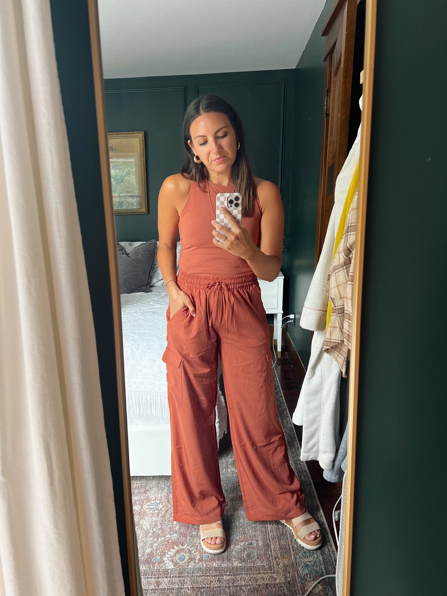 These ultra light weight cargo pants are gonna be my jam this summer! 