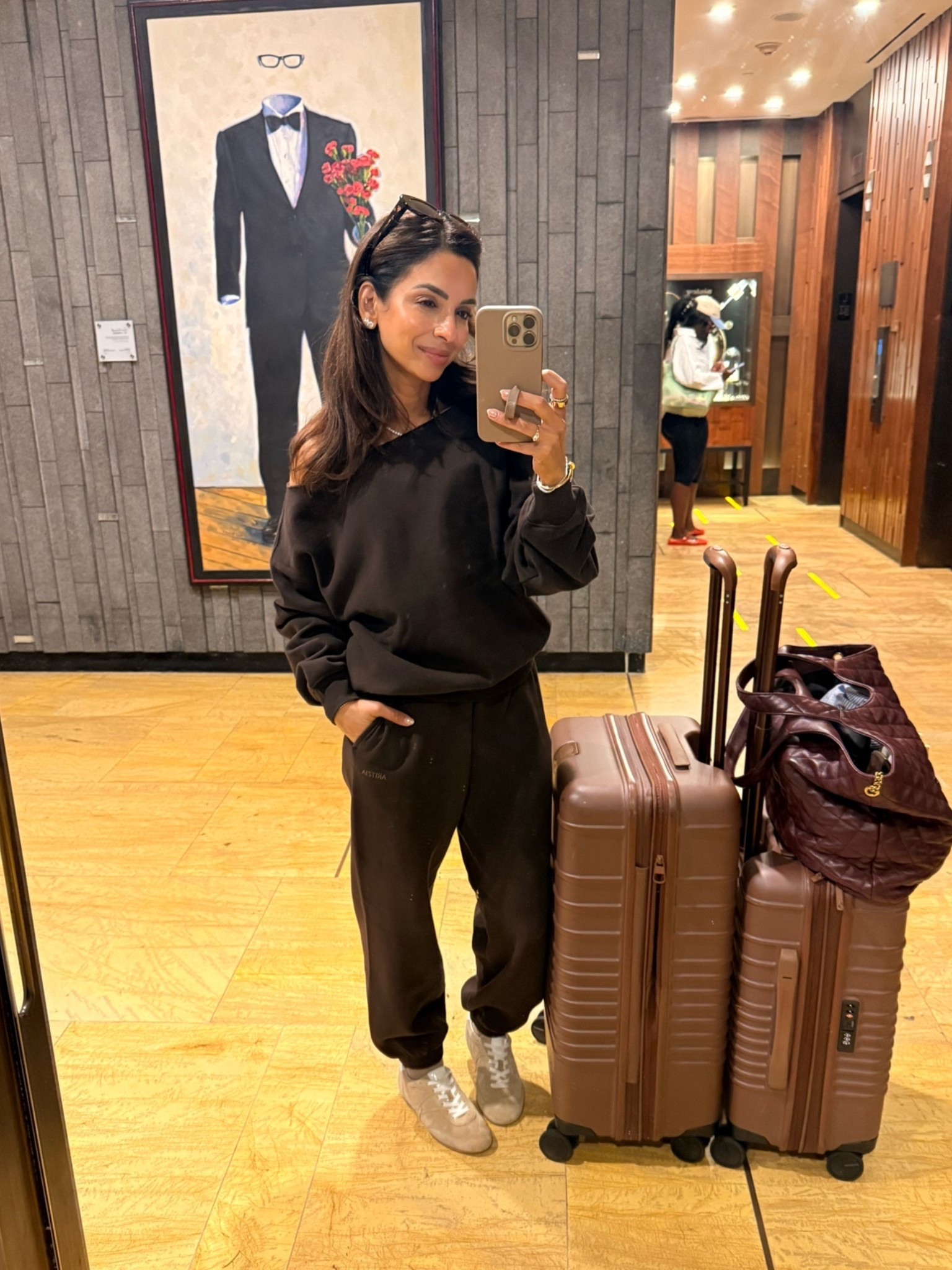 Comfy sweats are exactly what I needed flying home from NYFW! Color is cocoa nib and runs TTS, I'm in xs

#LTKTravel #LTKNYFW #LTKootd