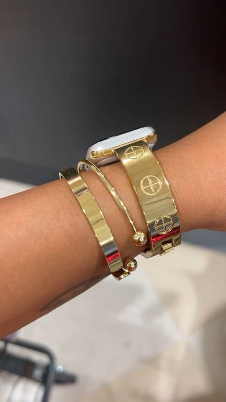 I love my world watch band & bracelet set up 😍 it’s easy to adjust with just a snap! 

#LTKFindsUnder50 #LTKFitness