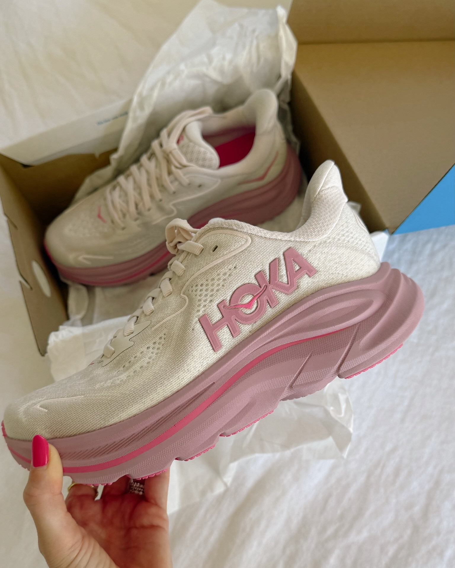 Pink Hokas

Fitness, active, workout, athleisure, workout shoes, tennis shoes, sneakers, light pink sneakers, light pink tennis shoes, pink sneakers, pink tennis shoes, walking shoes, running shoes, pink and white sneakers, pink and white tennis shoes, hoka clifton 10 rose cream dried rose, hoka, hokas sneakers, hokas, hokas tennis shoes, cute hokas

#LTKShoeCrush #LTKStyleTip #LTKActive