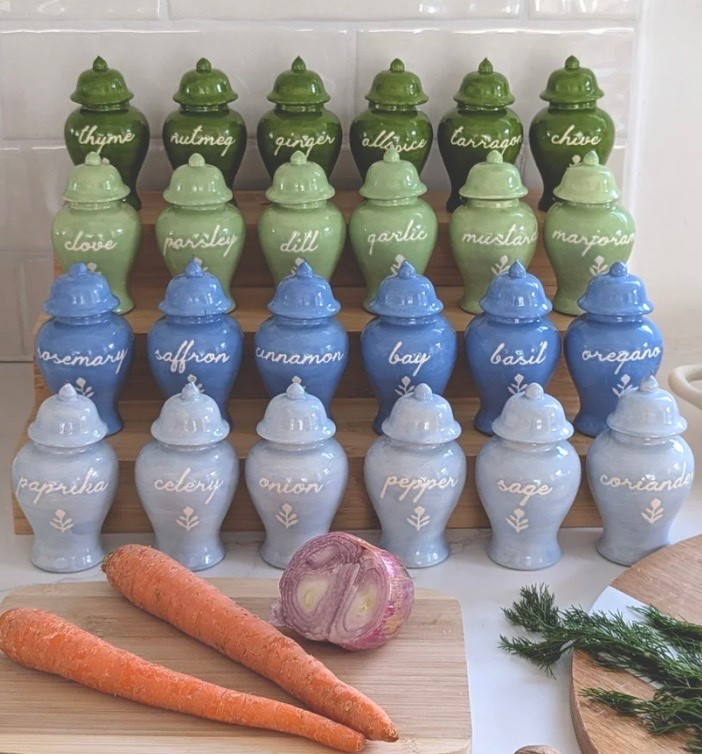 Current obsession: these little ginger jar spice jars 💚🩵
They make seasoning dinner feel a whole lot cuter. ✨🌿 #GingerJarDecor #GrandmillennialKitchen #PrettyKitchenThings #SouthernStyle #KitchenInspo #CoastalGrandmotherStyle

#LTKfoodie #LTKHome #LTKOver40