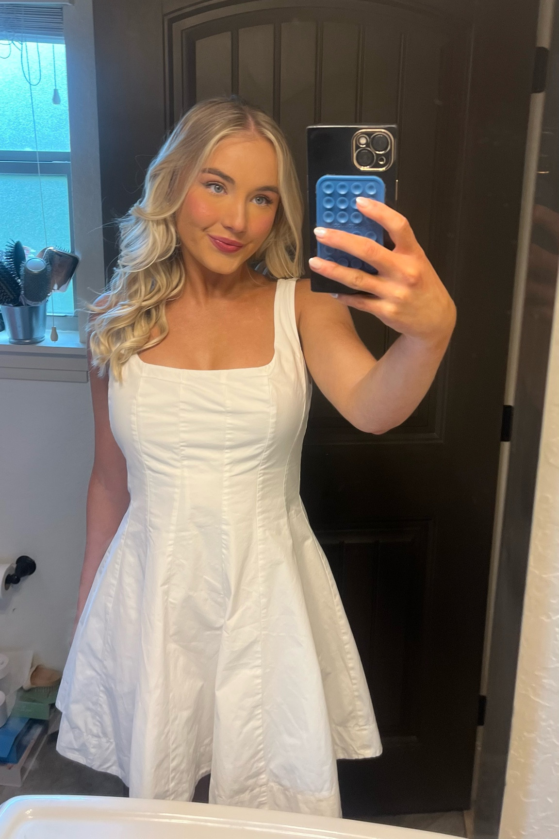 grad pics 🥂🤍👩‍🎓