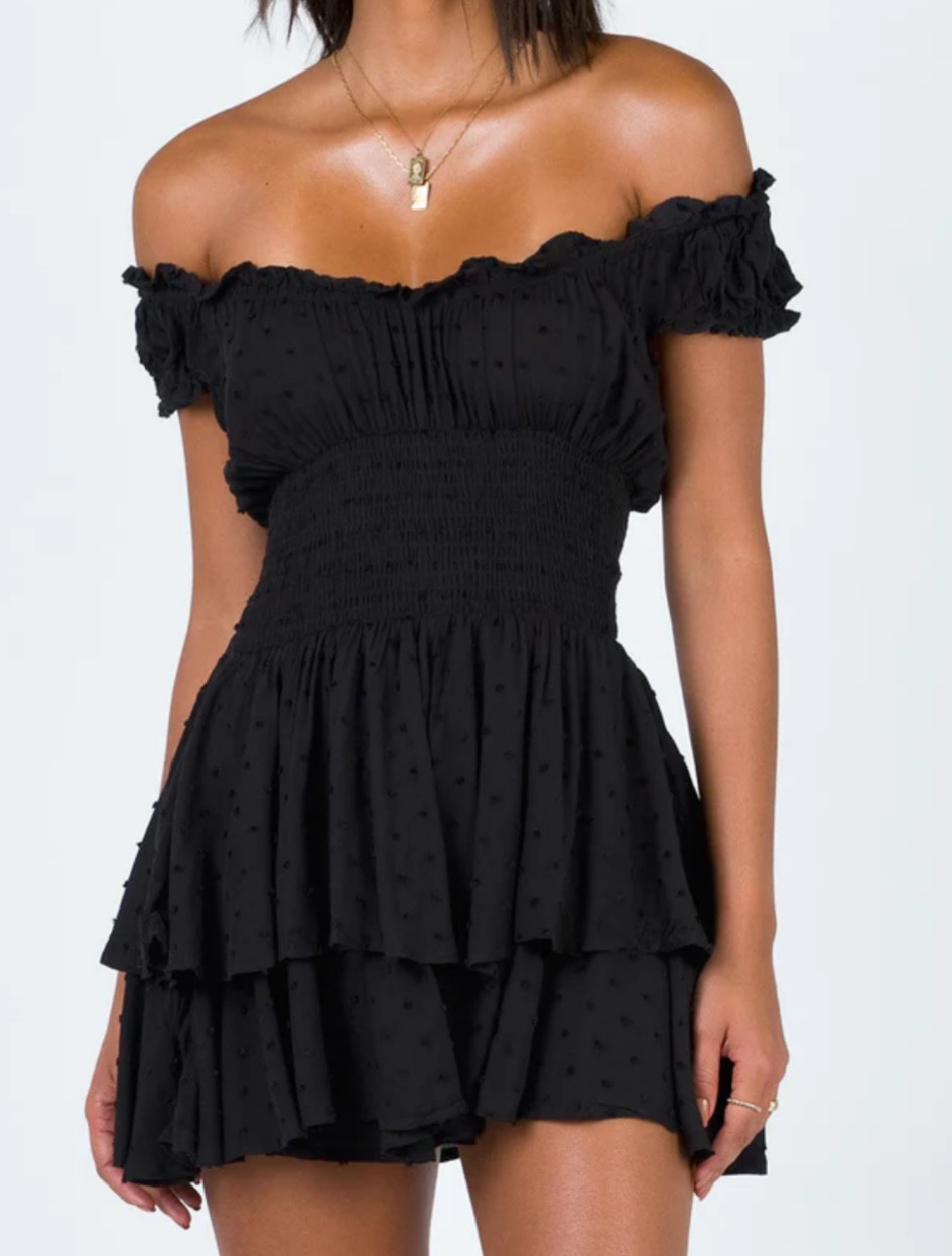 Romper from recent TikTok! Would be perfect for any upcoming country concerts 

#LTKSeasonal #LTKFindsUnder100 #LTKStyleTip