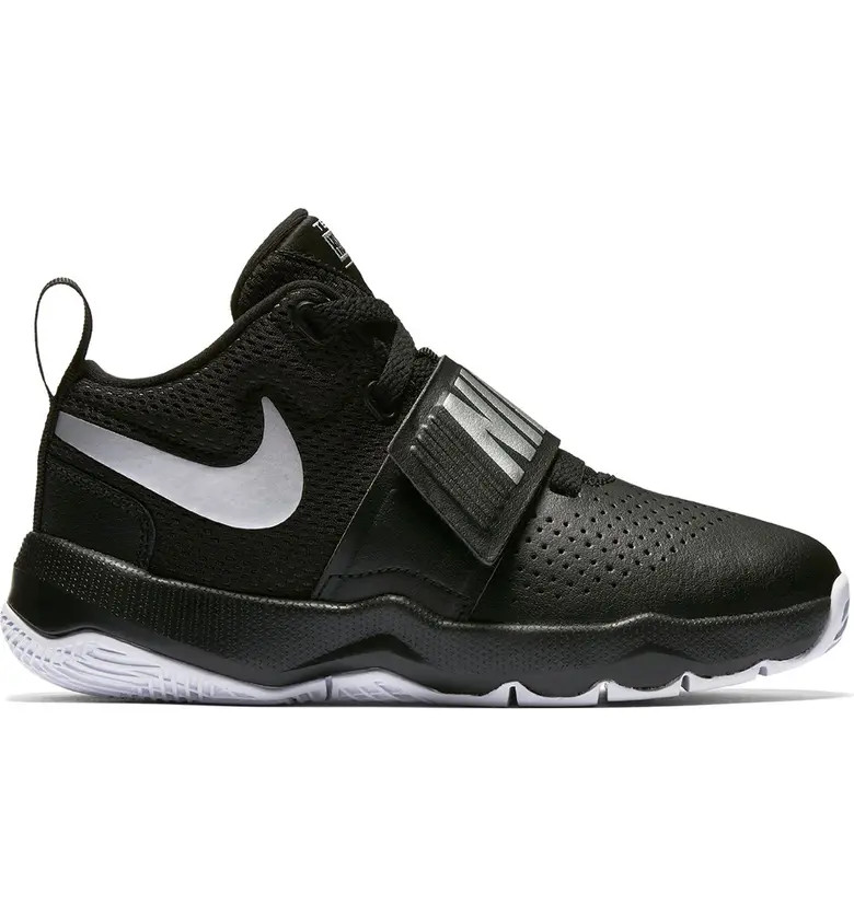 Team Hustle D8 Sneaker | Nordstrom Rack