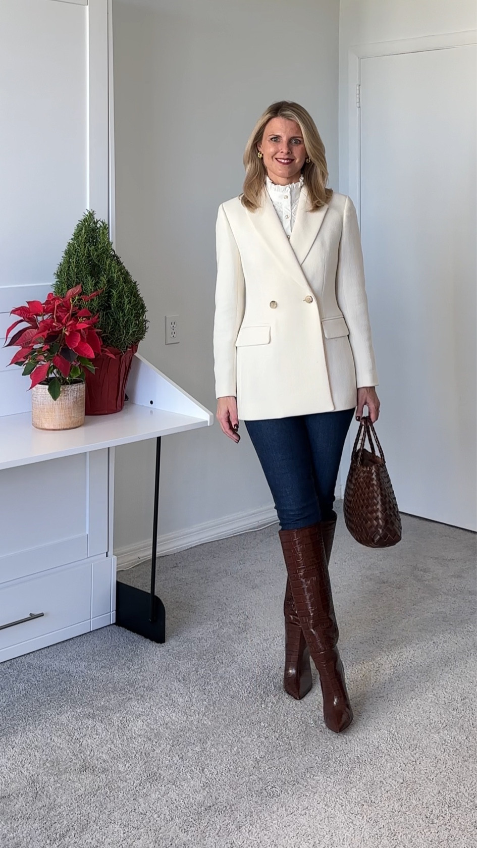 All true to size

#LTKover40 #LTKshoecrush #LTKSeasonal