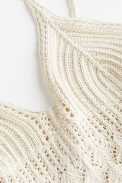 Crochet-look top | H&M (UK, MY, IN, SG, PH, TW, HK)