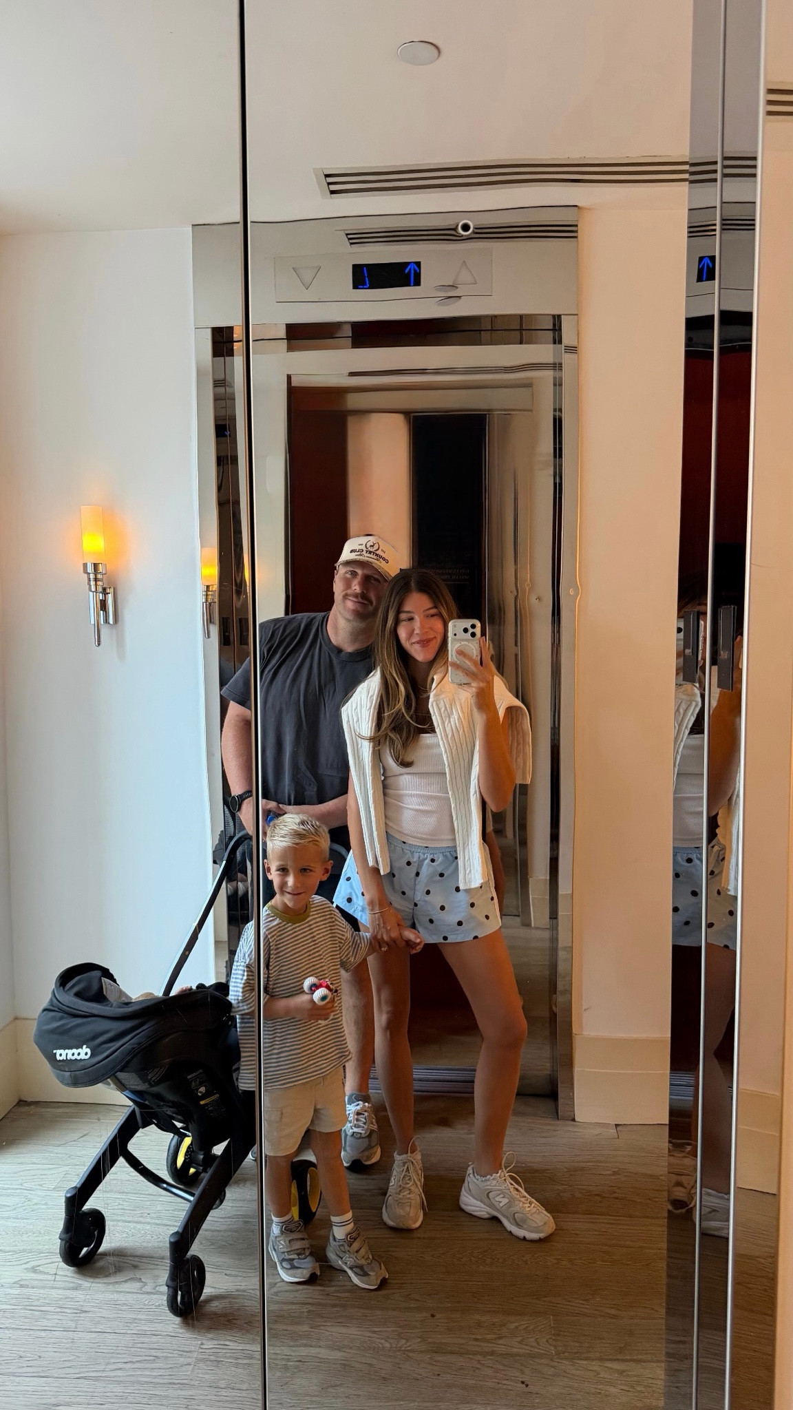 NYC day 1 outfit

#LTKootd #LTKmomlife