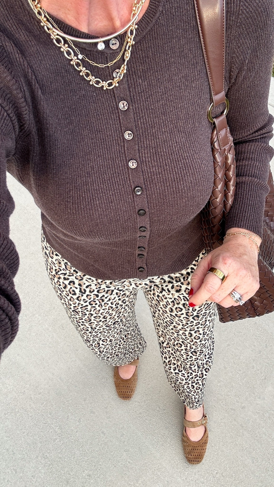 Walmart outfit, leopard jeans, quince sweaters, woven purse

*wearing a girls 16 in the jeans. Could do a girls 14. Am normally a women’s size 6

#LTKootd