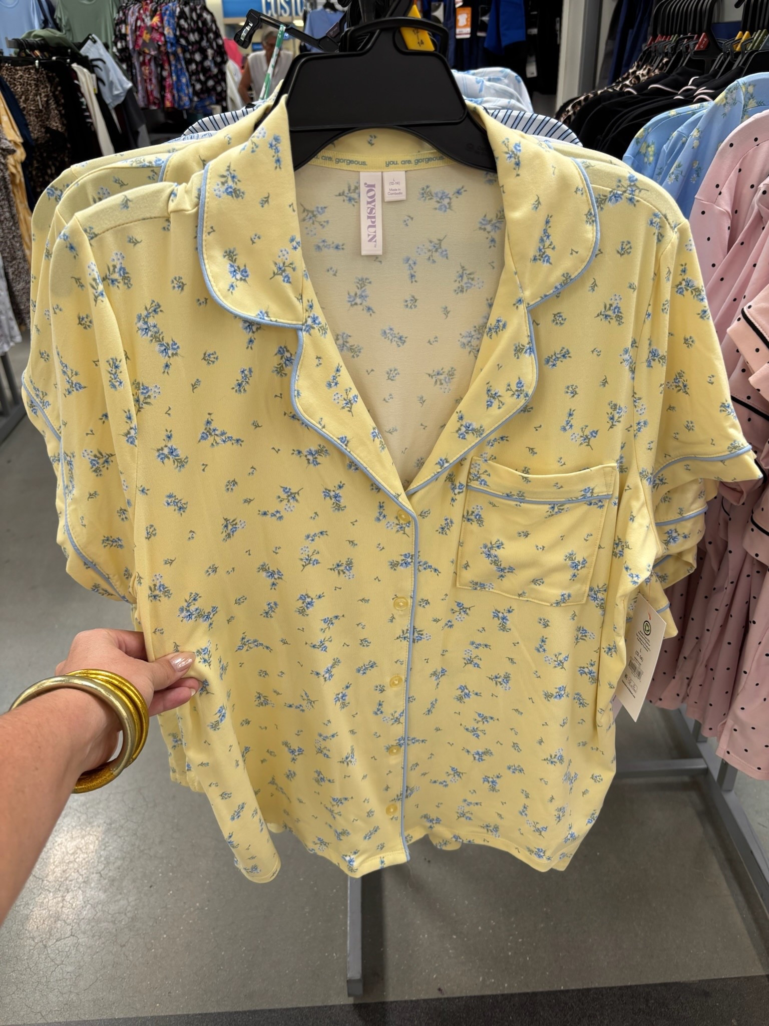 The softest pajamas!!!💛

Walmart, pjs, pajamas, spring, summerr

#LTKootd #LTKMidsize #LTKSeasonal