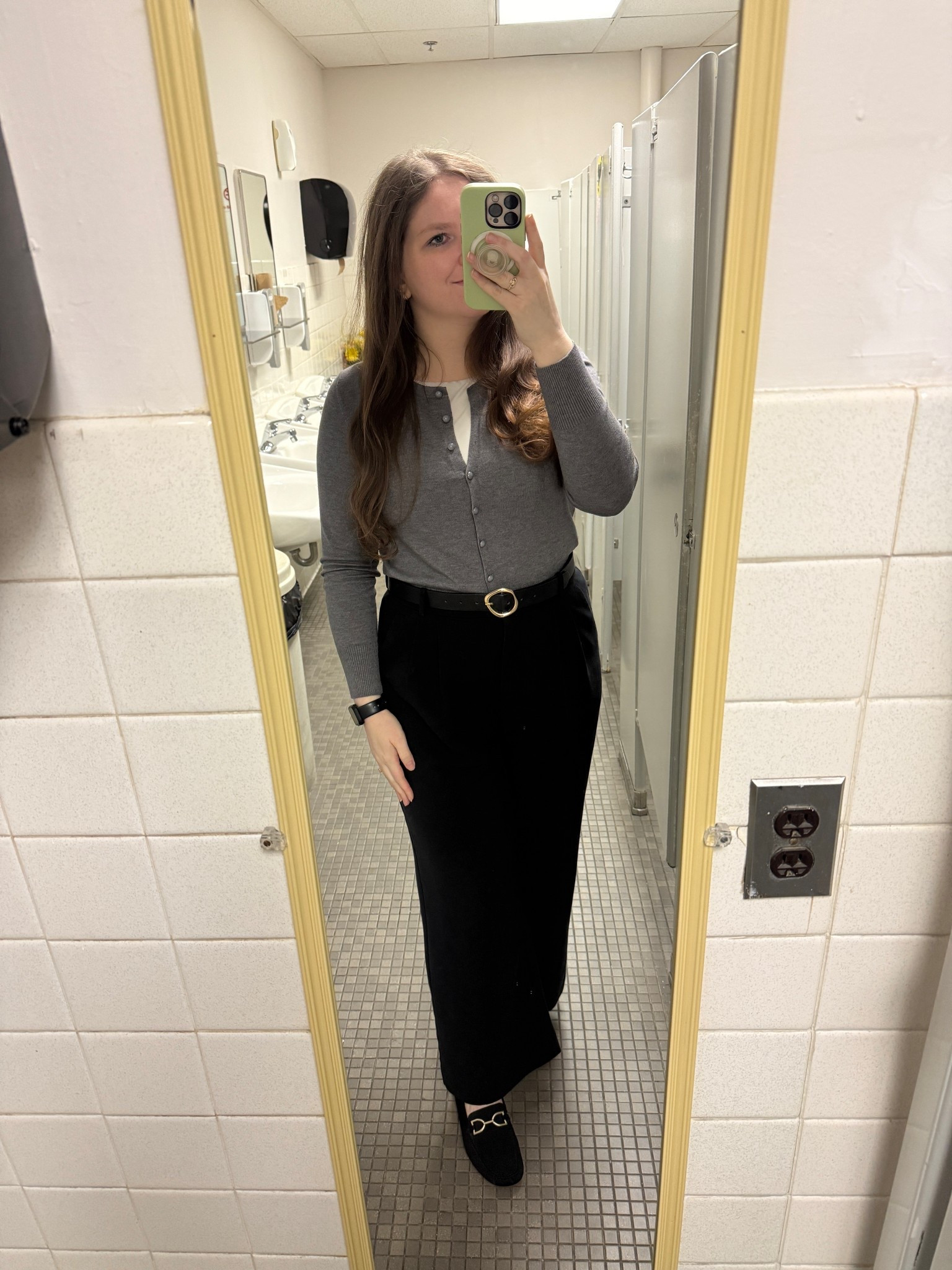 Recreating an office outfit from Pinterest today! Super simple and all with items i already had in my closet! Office and corporate wear doesn’t have to be uncomfortable and boring. Find pieces that speak to you and that you feel confident in!

#LTKootd #LTKMidsize #LTKWorkwear