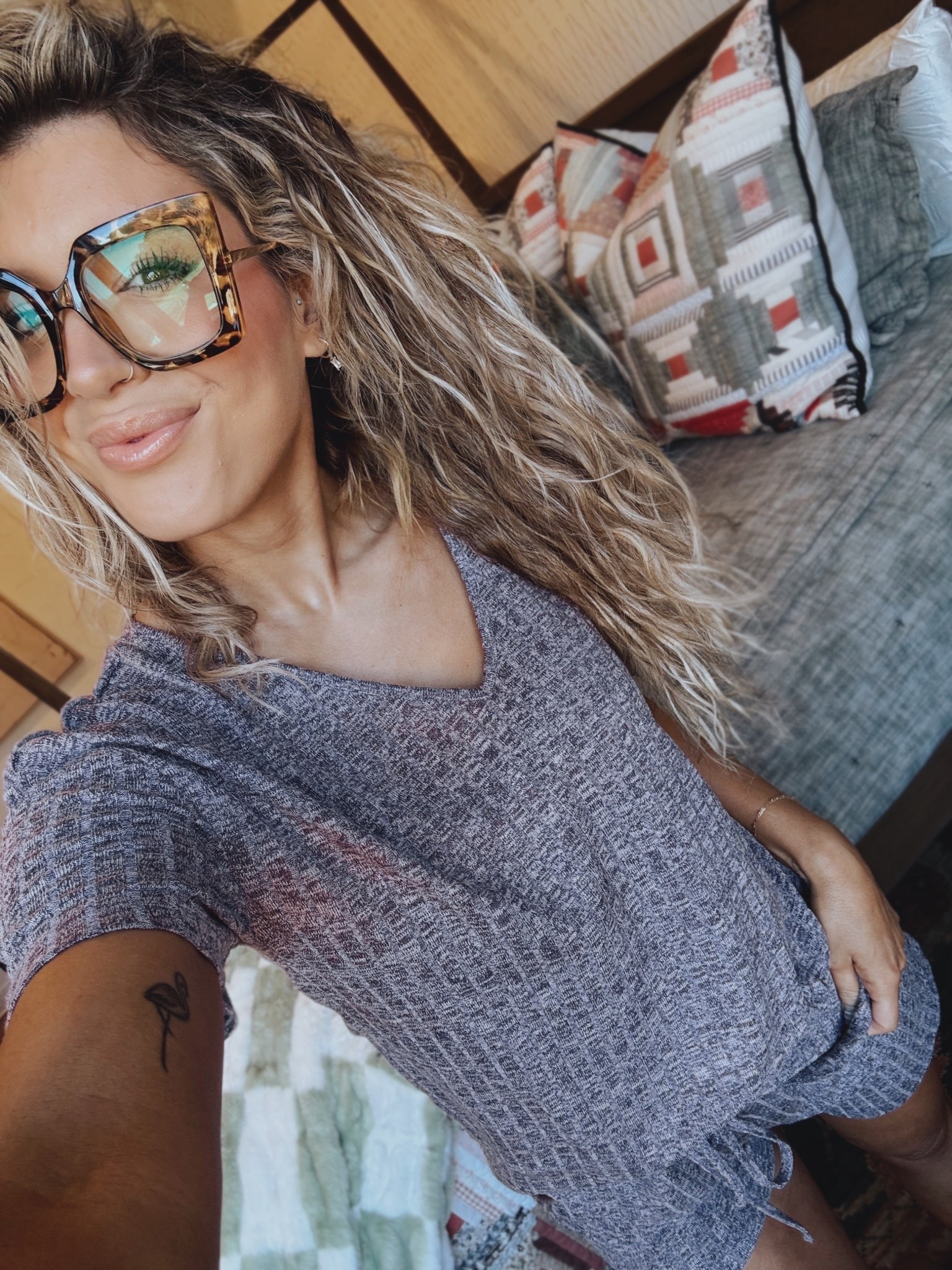My set and glasses are Amazon!!




Fall outfits women, loungewear, matching set, ribbed, glasses, blue light, oversized, tortoise shell, justclassicallycassidy

#LTKootd #LTKSeasonal