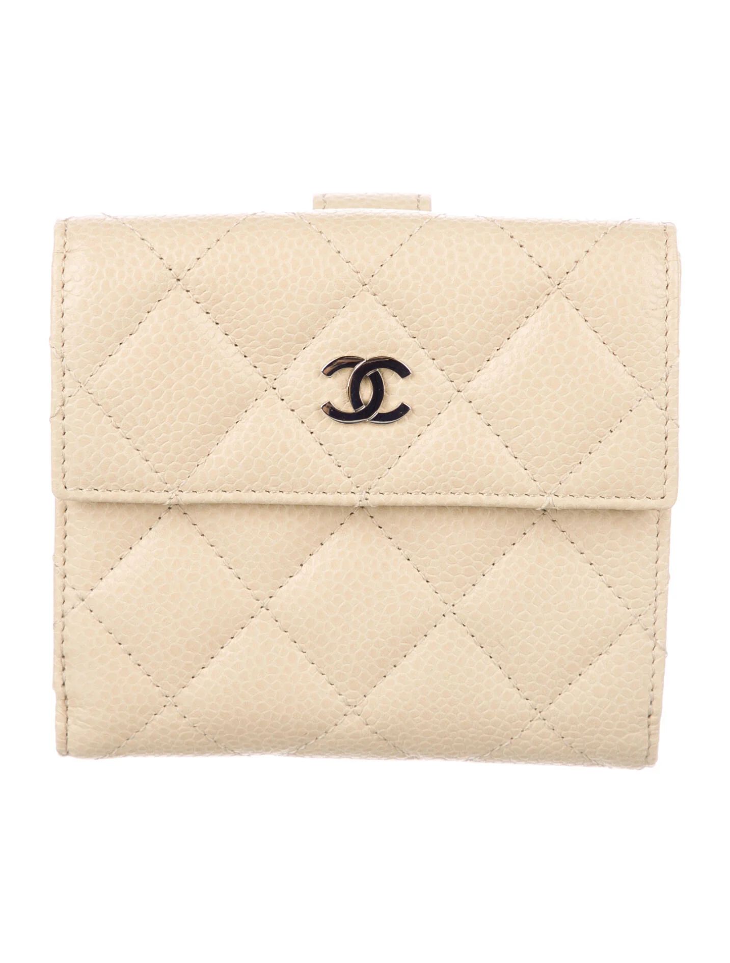 Interlocking CC Logo Leather Wallet | The RealReal